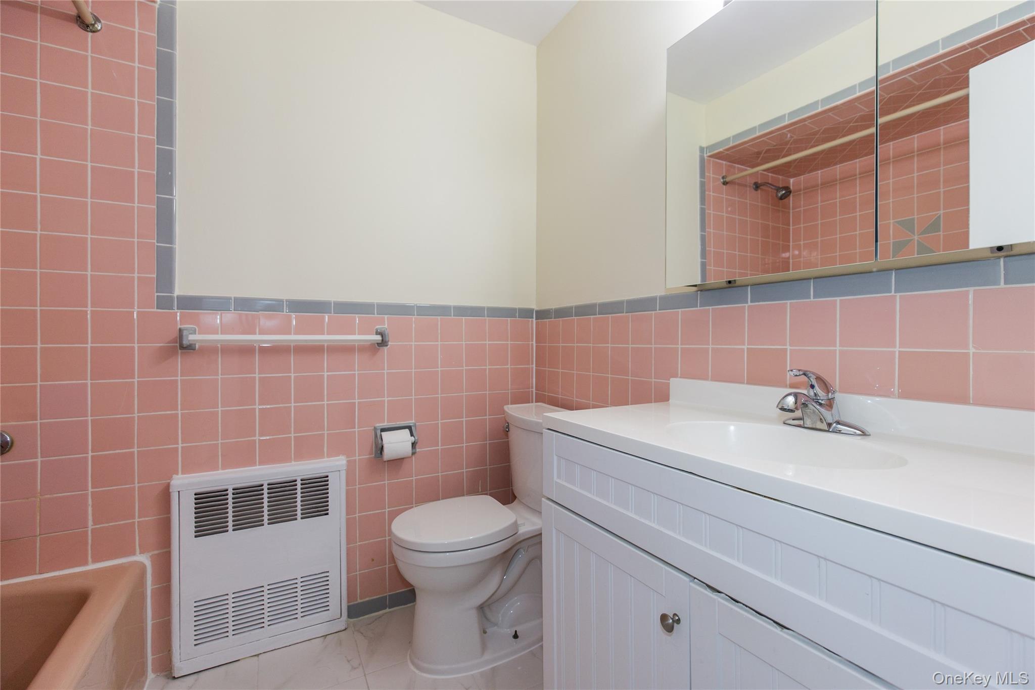 #8 photo, 22114 Fairbury Avenue, クイーンズ区 Queens Village , NY 11428