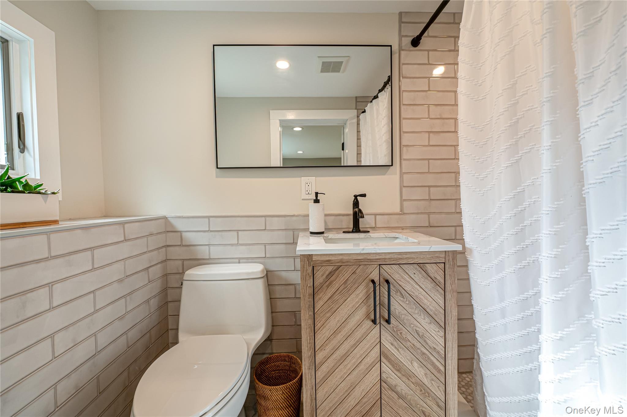 #14 photo, 159 Saint Nicholas Avenue, サフォーク郡 Smithtown , NY 11787