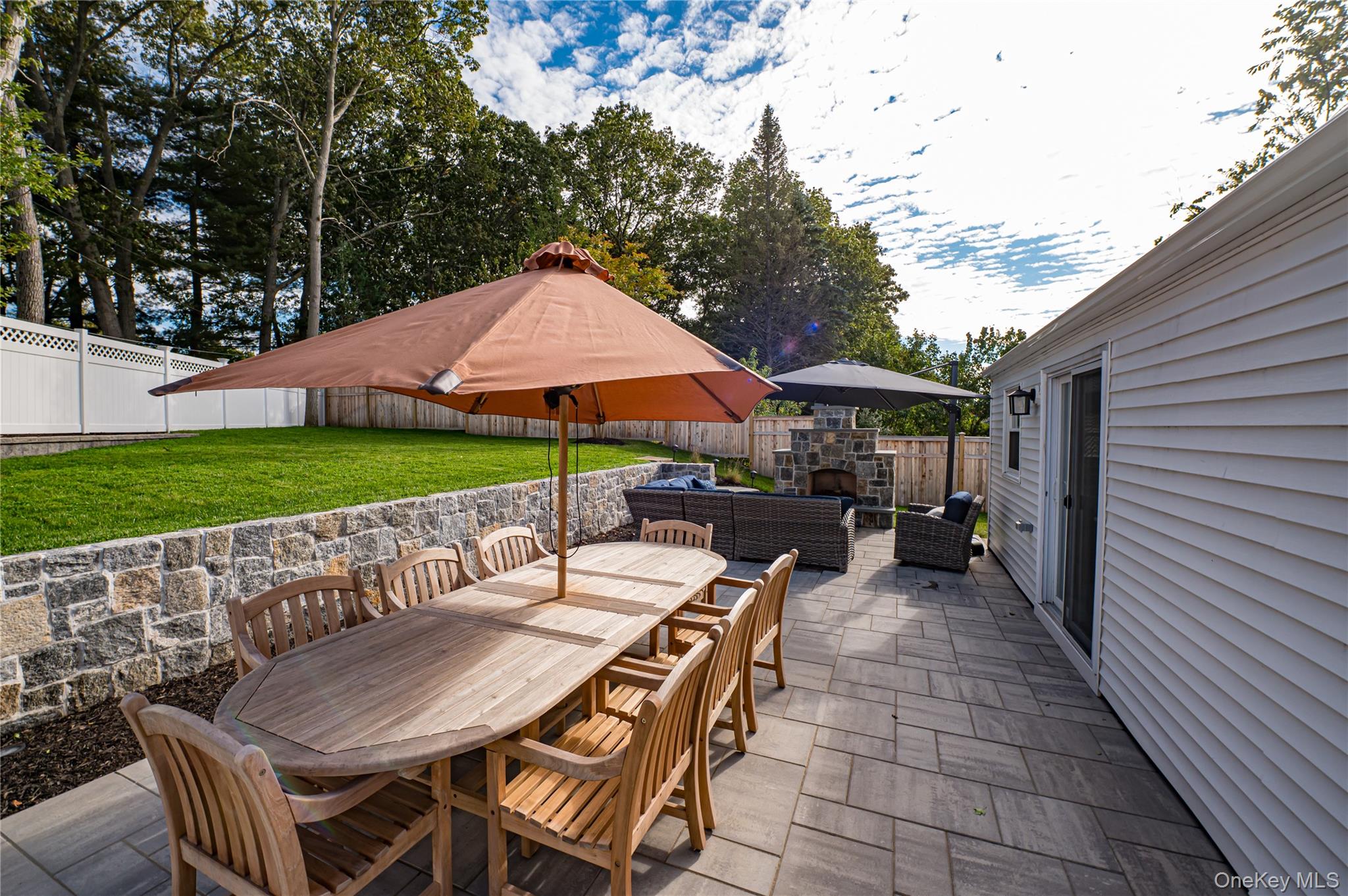 #20 photo, 159 Saint Nicholas Avenue, サフォーク郡 Smithtown , NY 11787