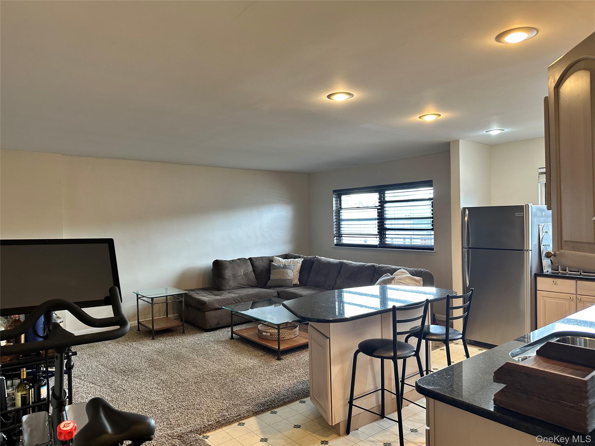 #4 photo, 25 Elizabeth Street, ナッソー郡 Farmingdale , NY 11735