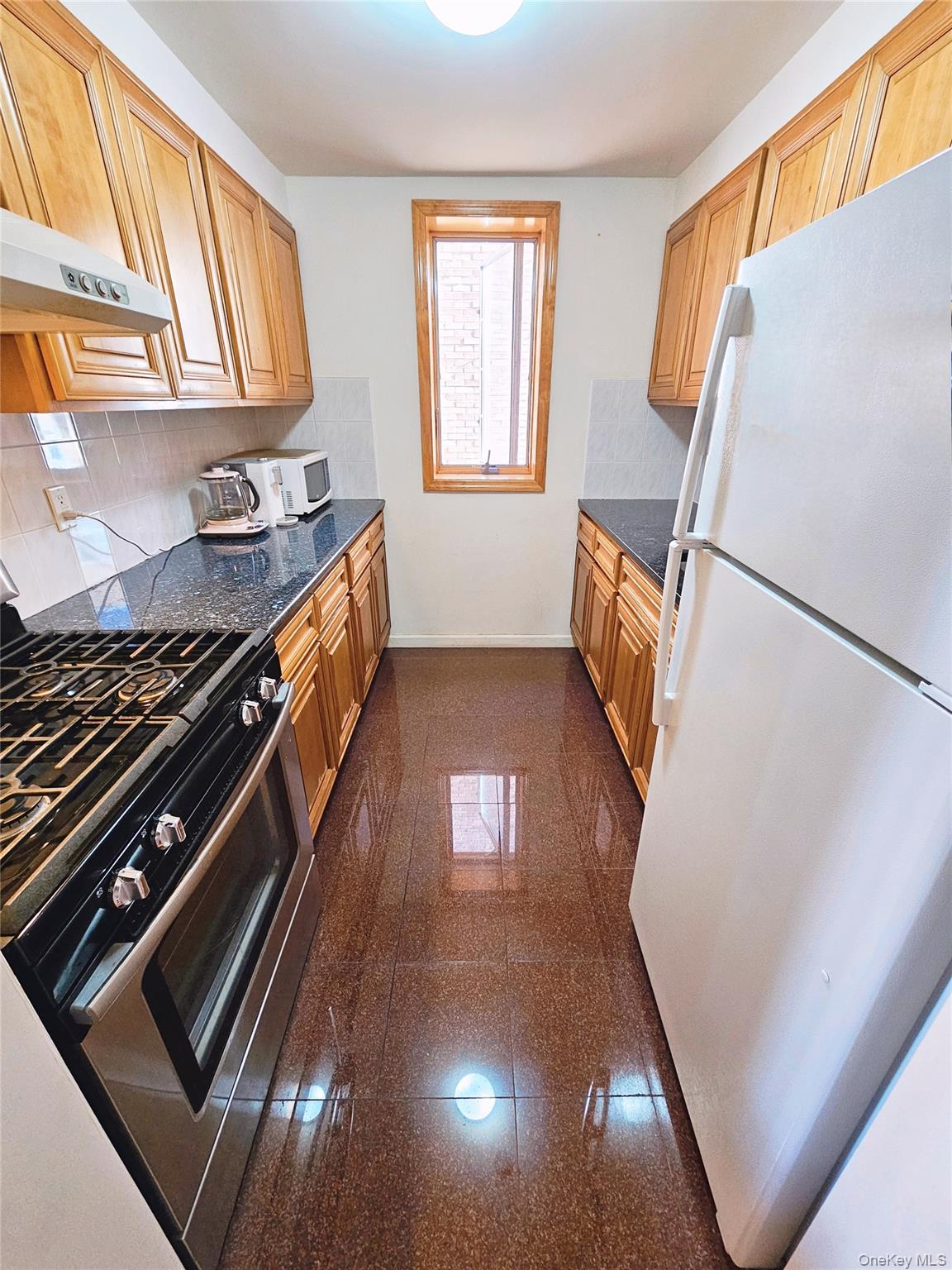 #5 photo, 140-32 Cherry Avenue, Flushing , NY 11355