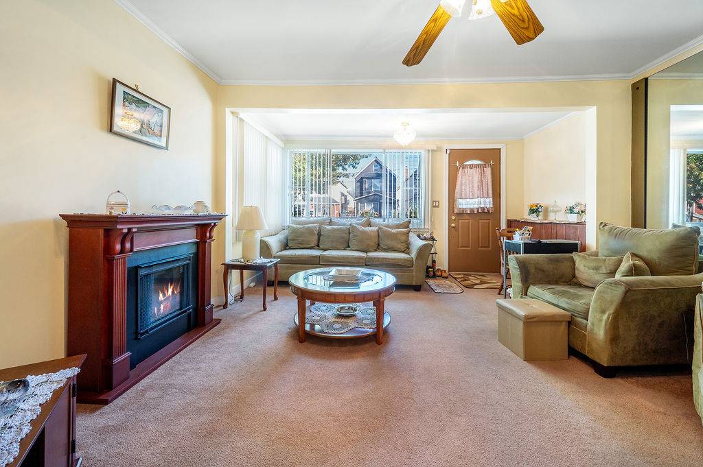 #6 photo, 78-14 64th Place, Glendale , NY 11385