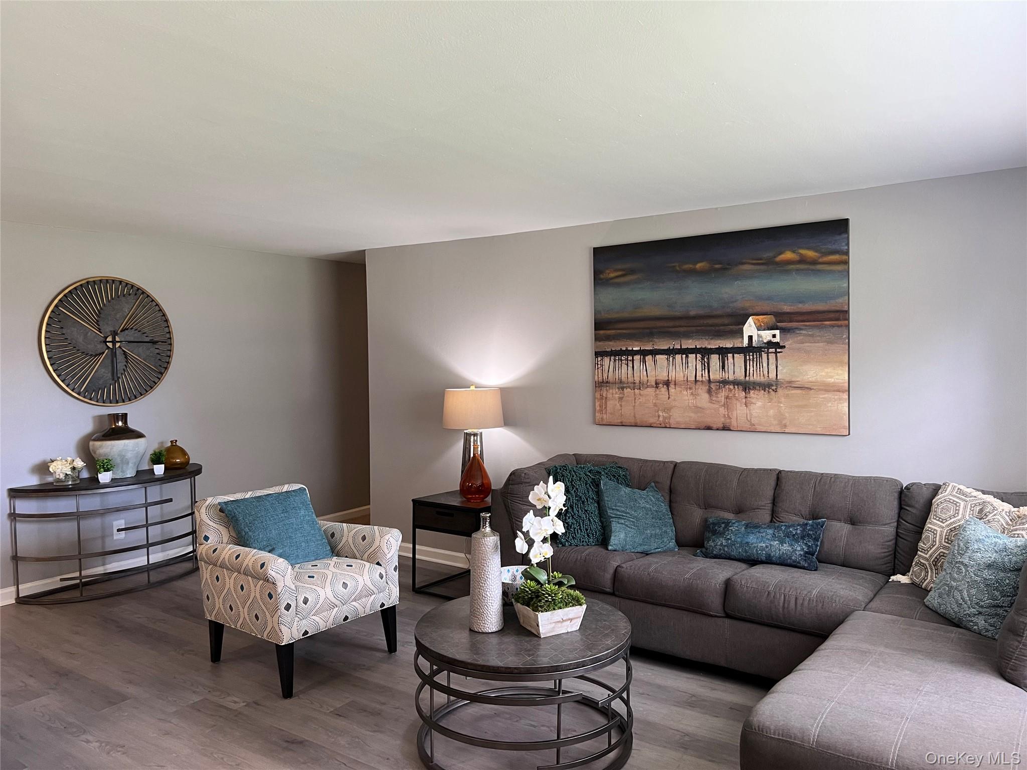 #3 photo, Central Islip, サフォーク郡 Central Islip , NY 11722