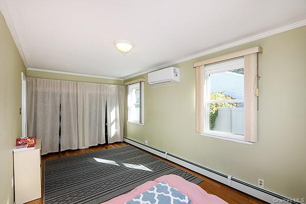 #11 photo, 44 Orchard Street, Hauppauge , NY 11788