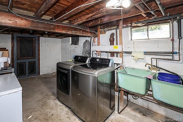 #16 photo, 44 Orchard Street, Hauppauge , NY 11788