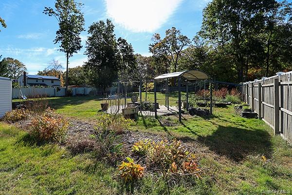 #18 photo, 44 Orchard Street, Hauppauge , NY 11788