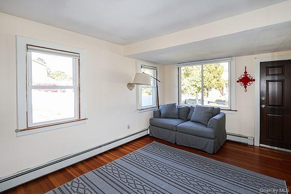 #4 photo, 44 Orchard Street, Hauppauge , NY 11788