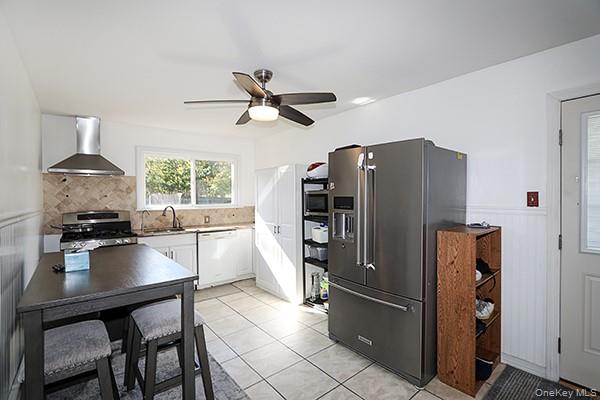 #8 photo, 44 Orchard Street, Hauppauge , NY 11788