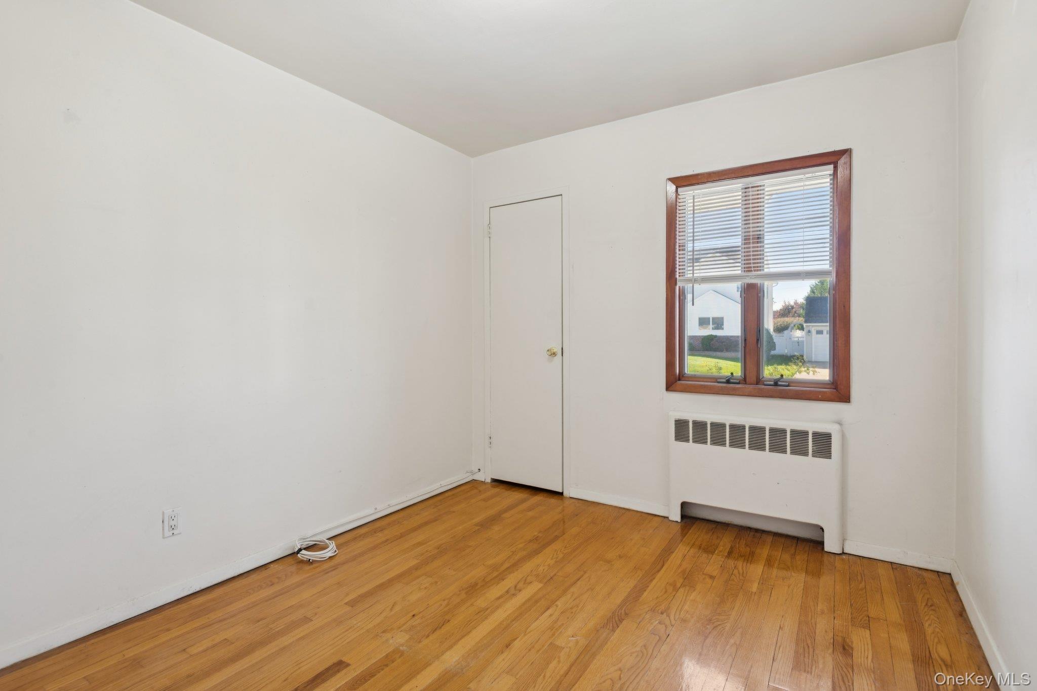 #11 photo, 17 Whitman Avenue, Syosset , NY 11791