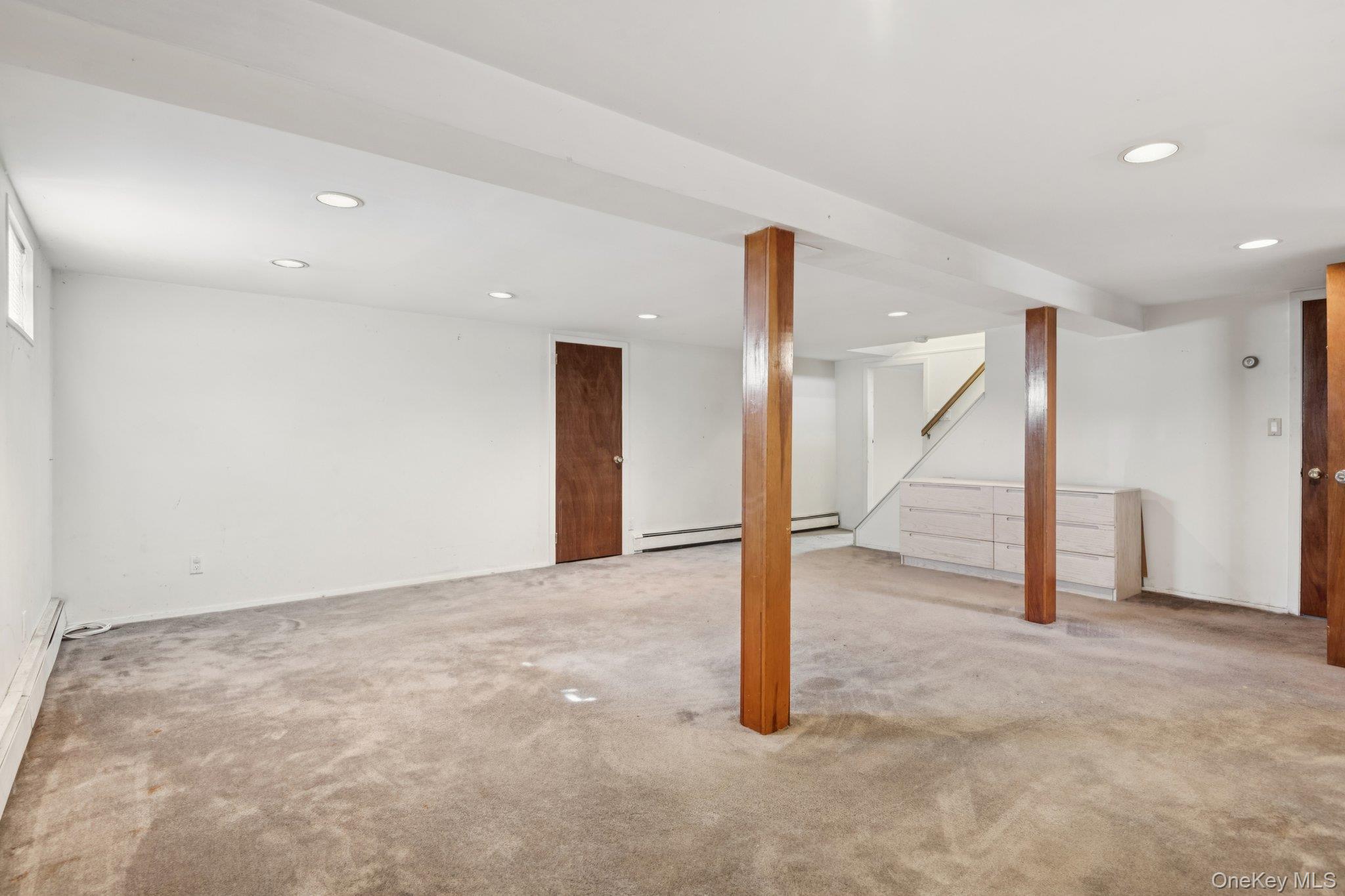 #17 photo, 17 Whitman Avenue, Syosset , NY 11791