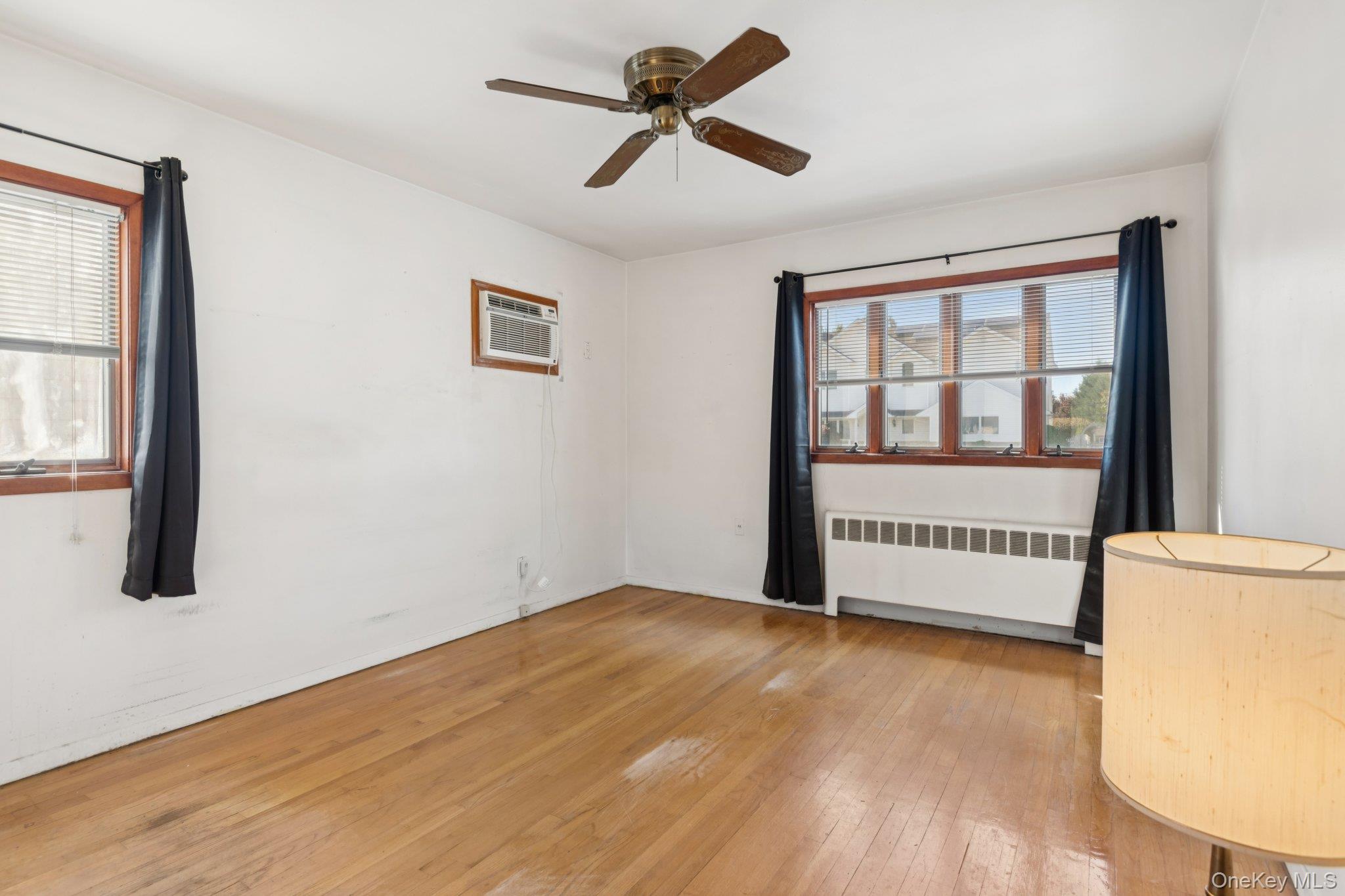 #9 photo, 17 Whitman Avenue, Syosset , NY 11791