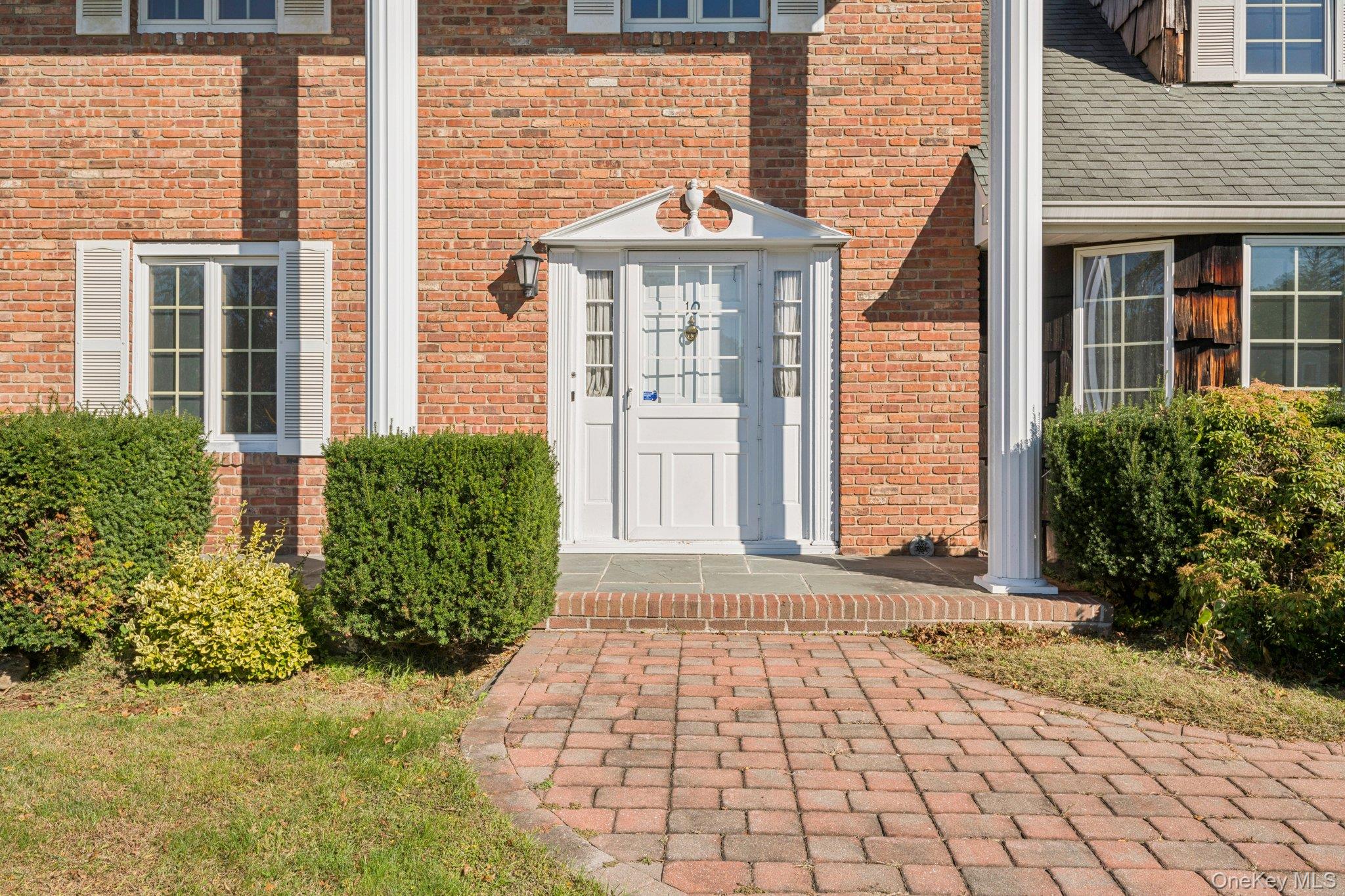 #3 photo, 10 Aron Drive, Woodbury , NY 11797