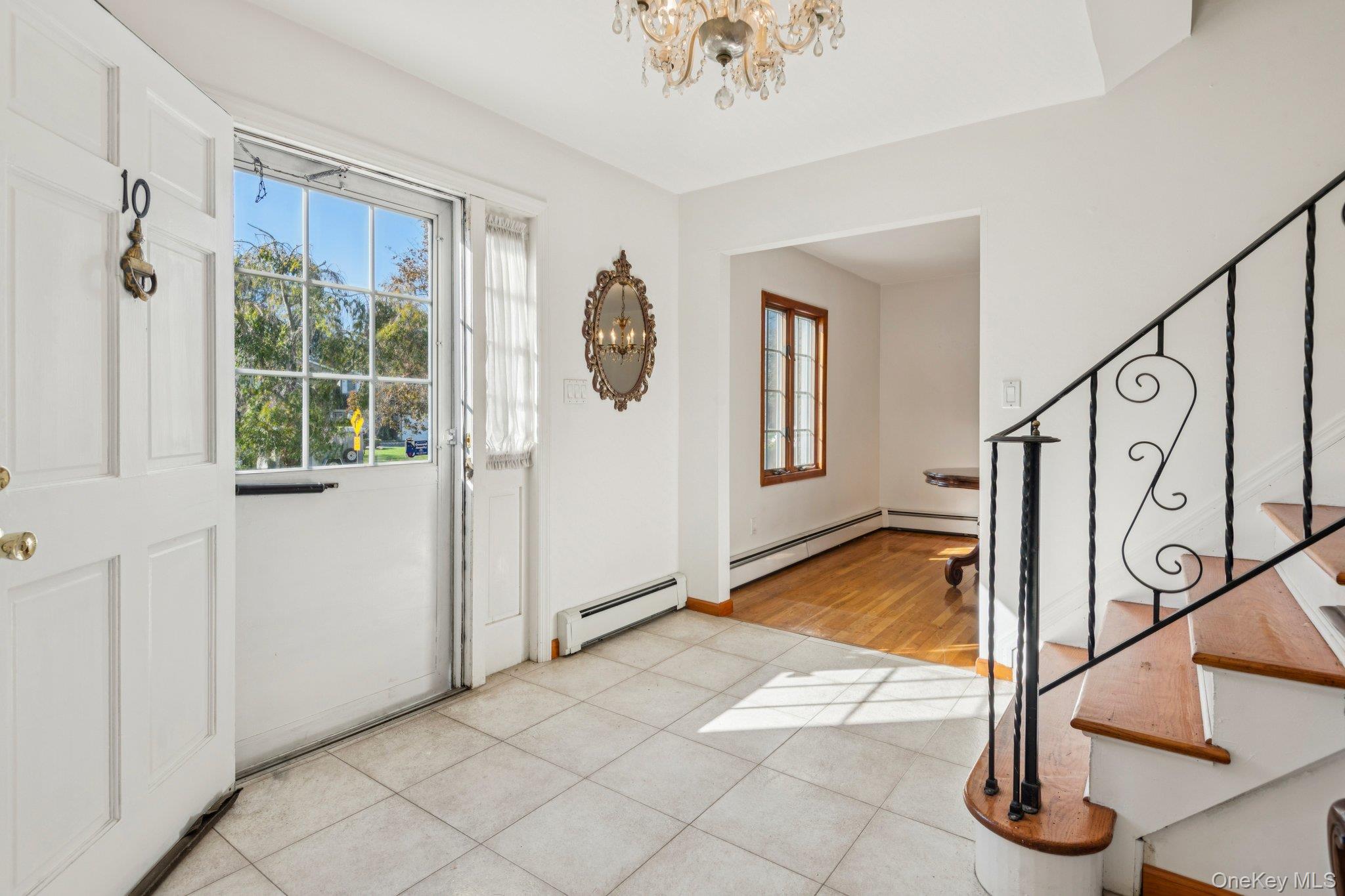 #4 photo, 10 Aron Drive, Woodbury , NY 11797