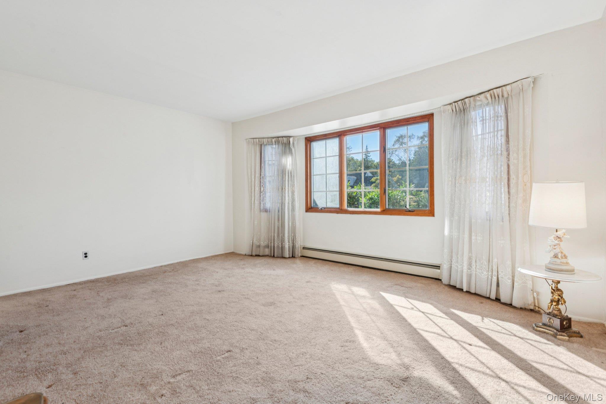 #6 photo, 10 Aron Drive, Woodbury , NY 11797