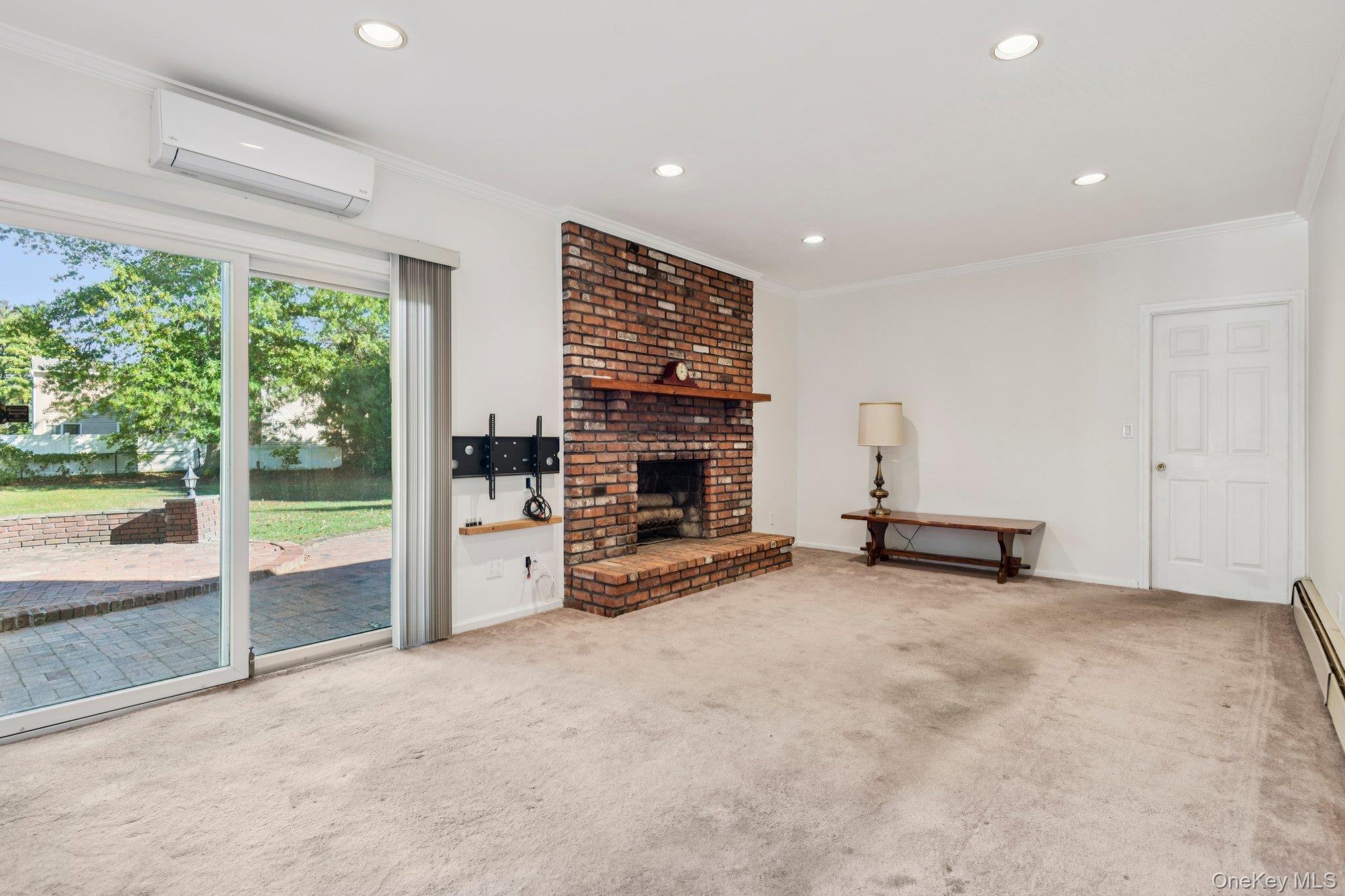 #8 photo, 10 Aron Drive, Woodbury , NY 11797