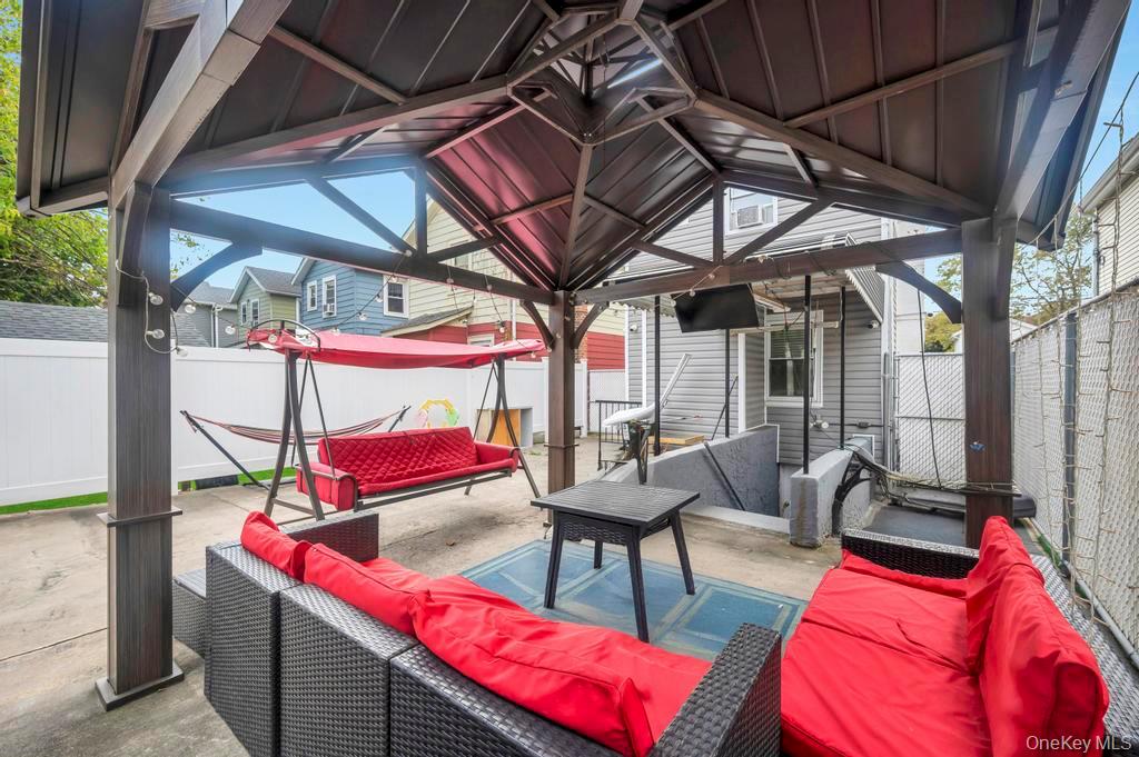 #18 photo, 21867 110th Avenue, クイーンズ区 Queens Village , NY 11429