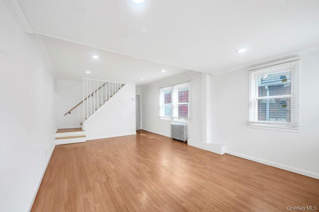 #4 photo, 21867 110th Avenue, クイーンズ区 Queens Village , NY 11429