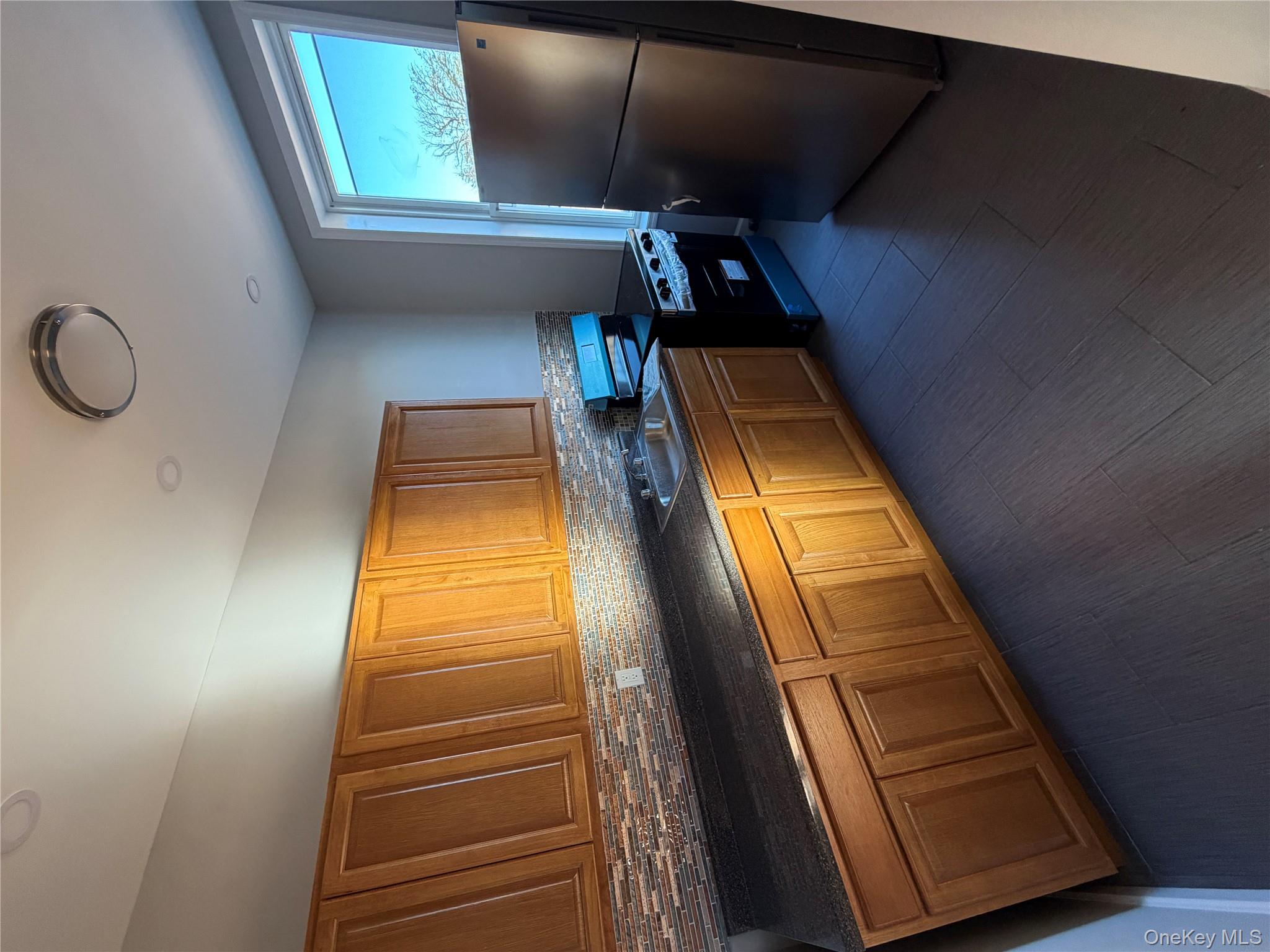 #3 photo, 3728 Paulding Avenue, ブロンクス区 Bronx , NY 10469