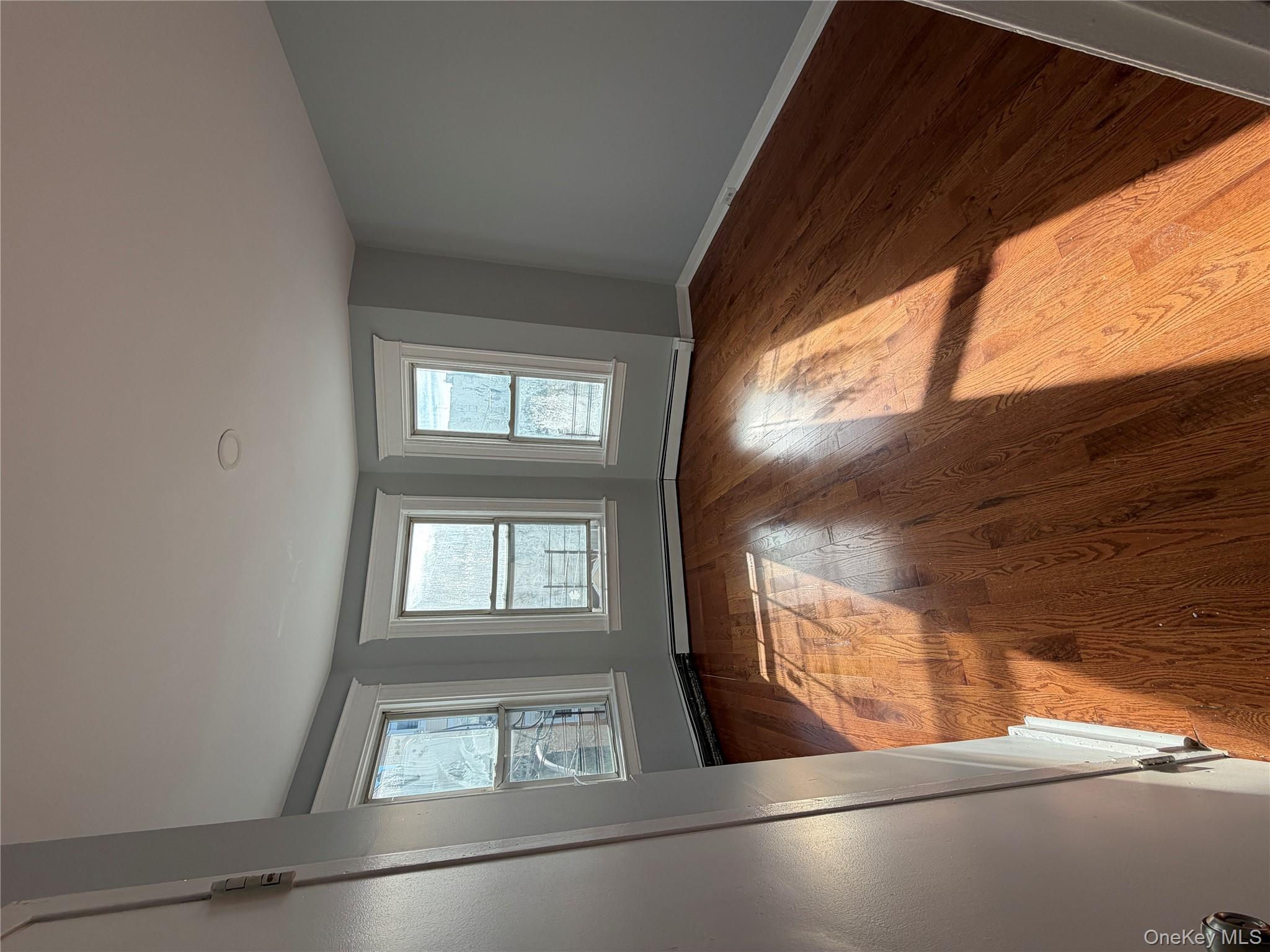 #4 photo, 47 Cliff Street, Yonkers , NY 10701