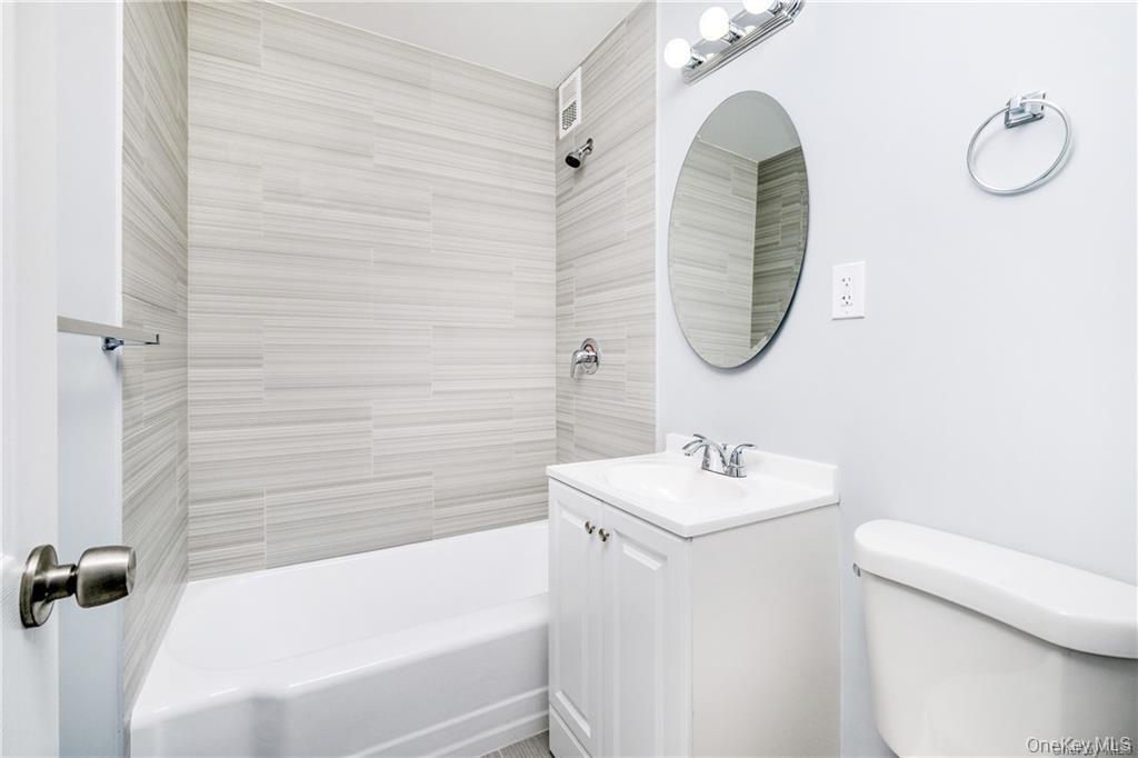 #7 photo, 5 Sadore Ln, Yonkers , NY 10710