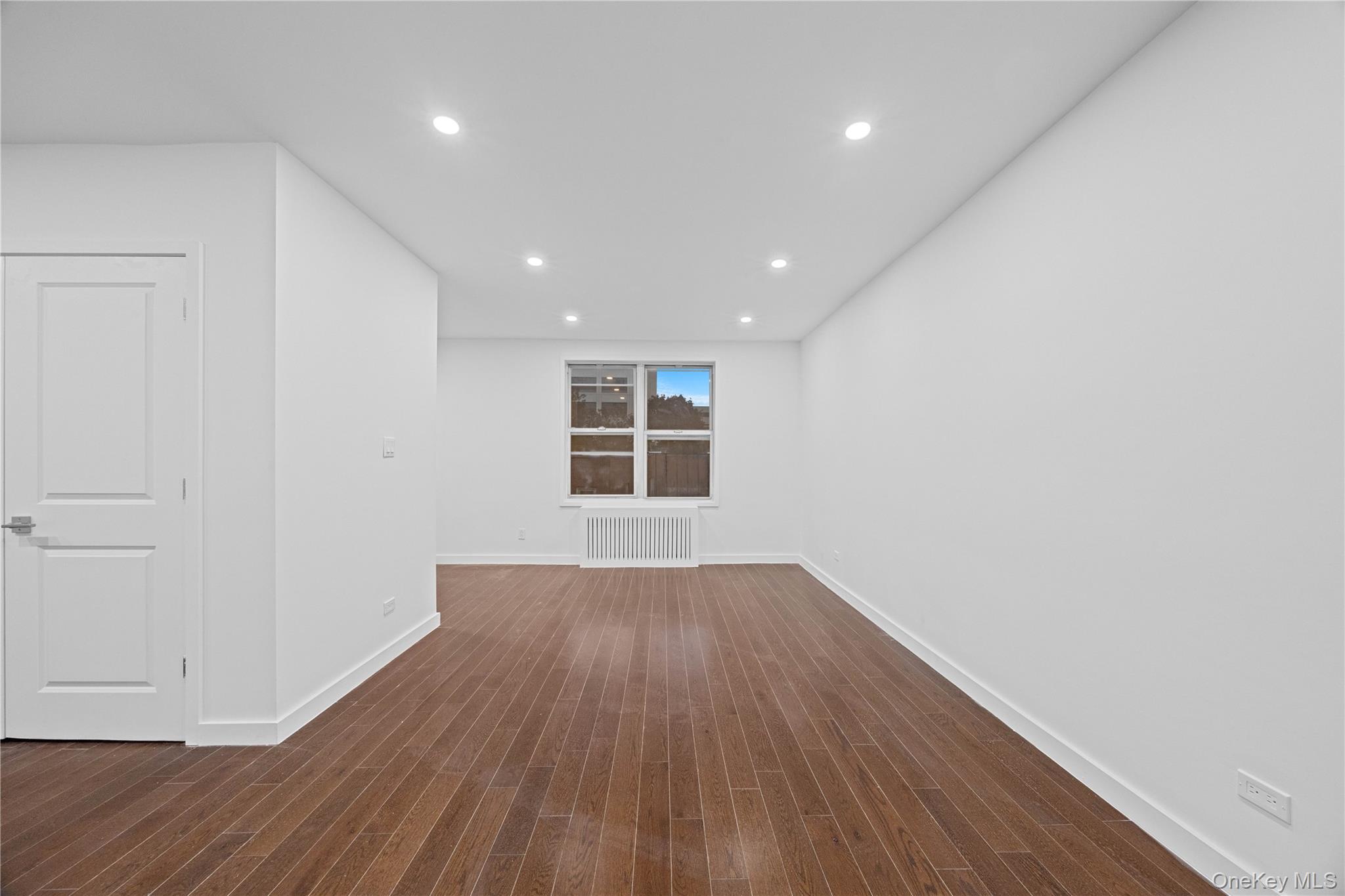 #4 photo, 2630 Kingsbridge Terrace, ブロンクス区 Bronx , NY 10463