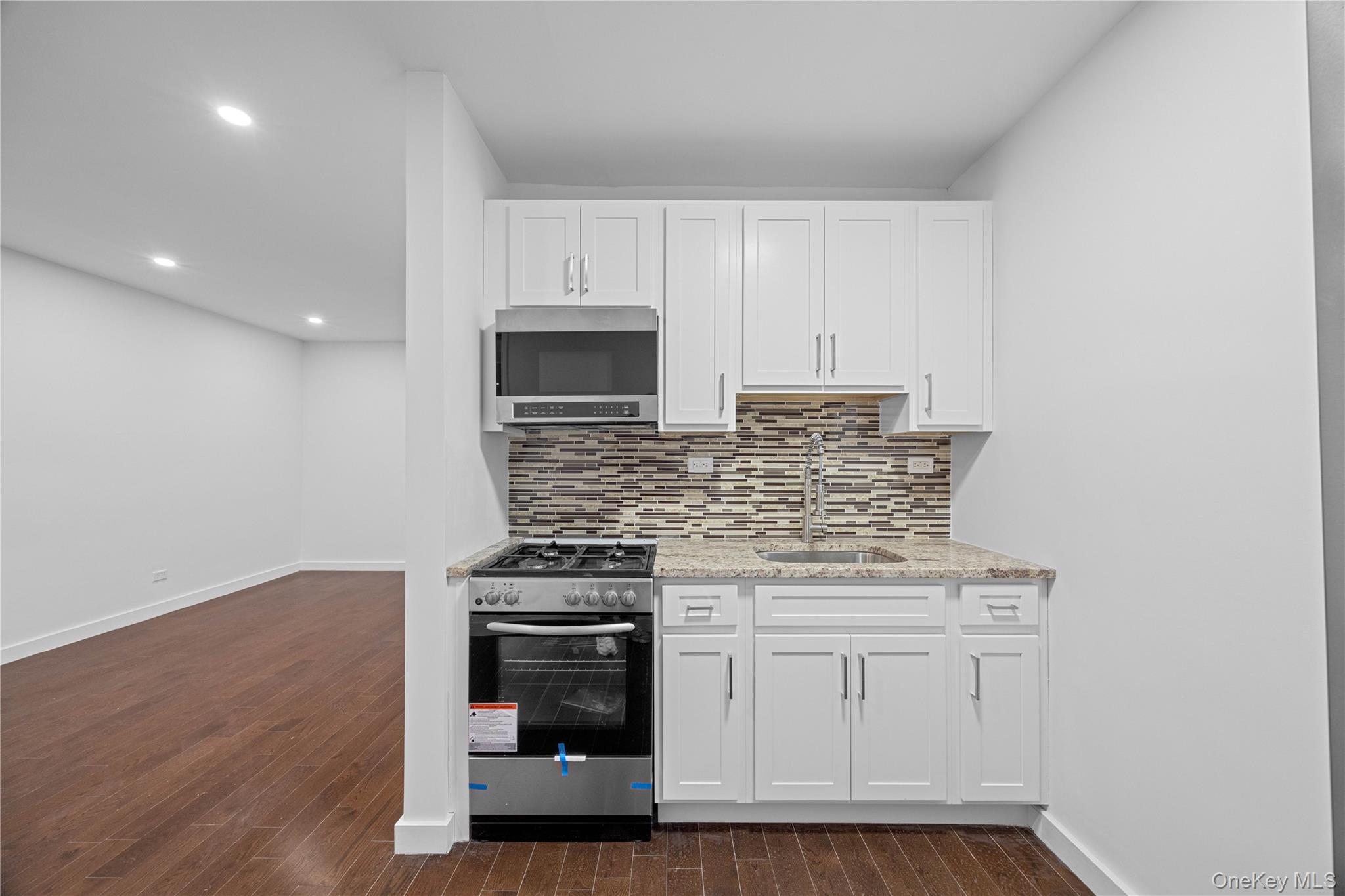 #8 photo, 2630 Kingsbridge Terrace, ブロンクス区 Bronx , NY 10463