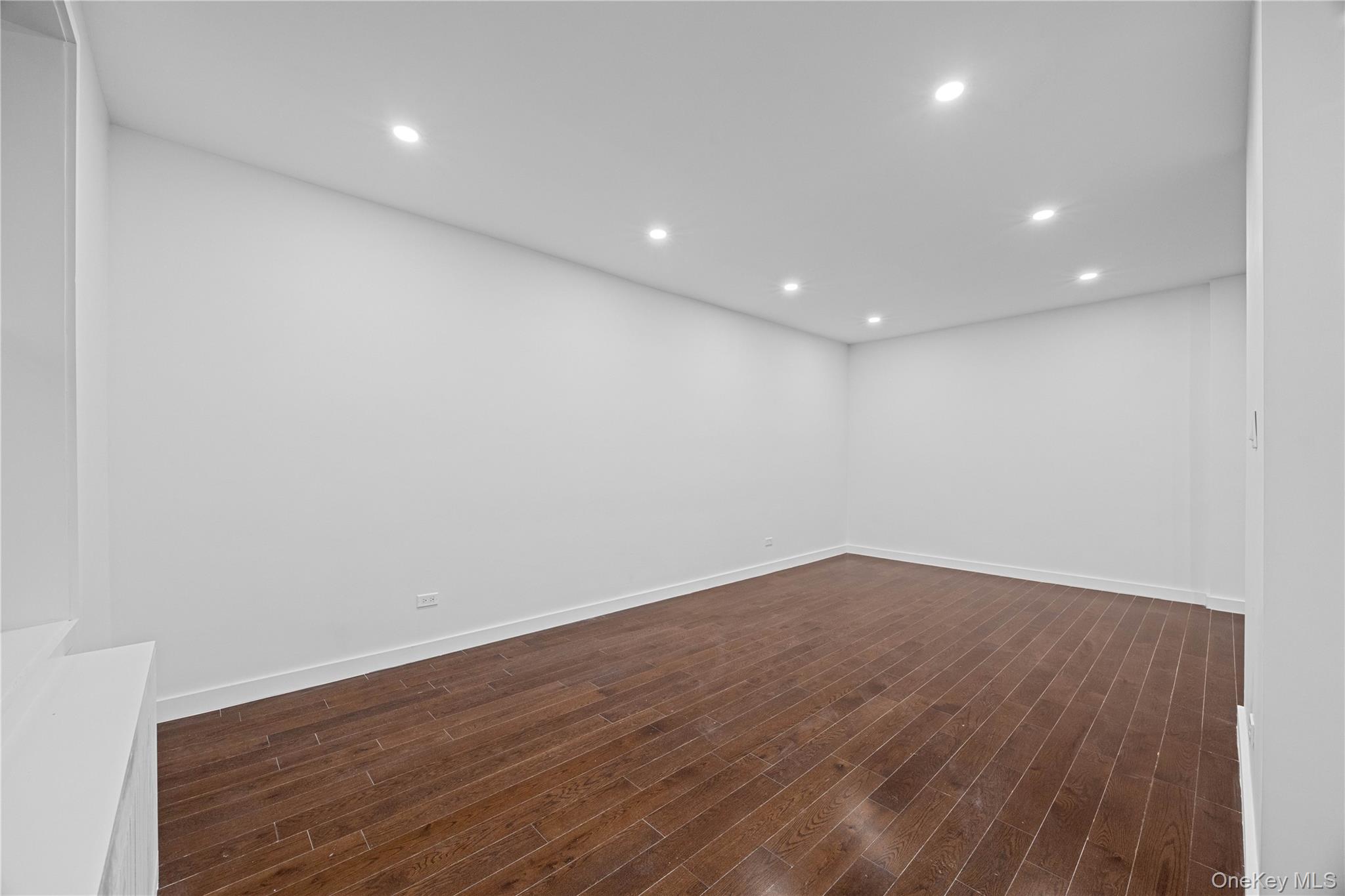 #9 photo, 2630 Kingsbridge Terrace, ブロンクス区 Bronx , NY 10463