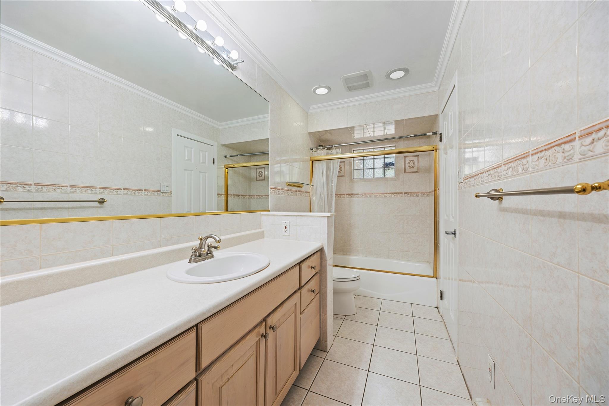 #13 photo, 8 Dunn Road, Airmont , NY 10952