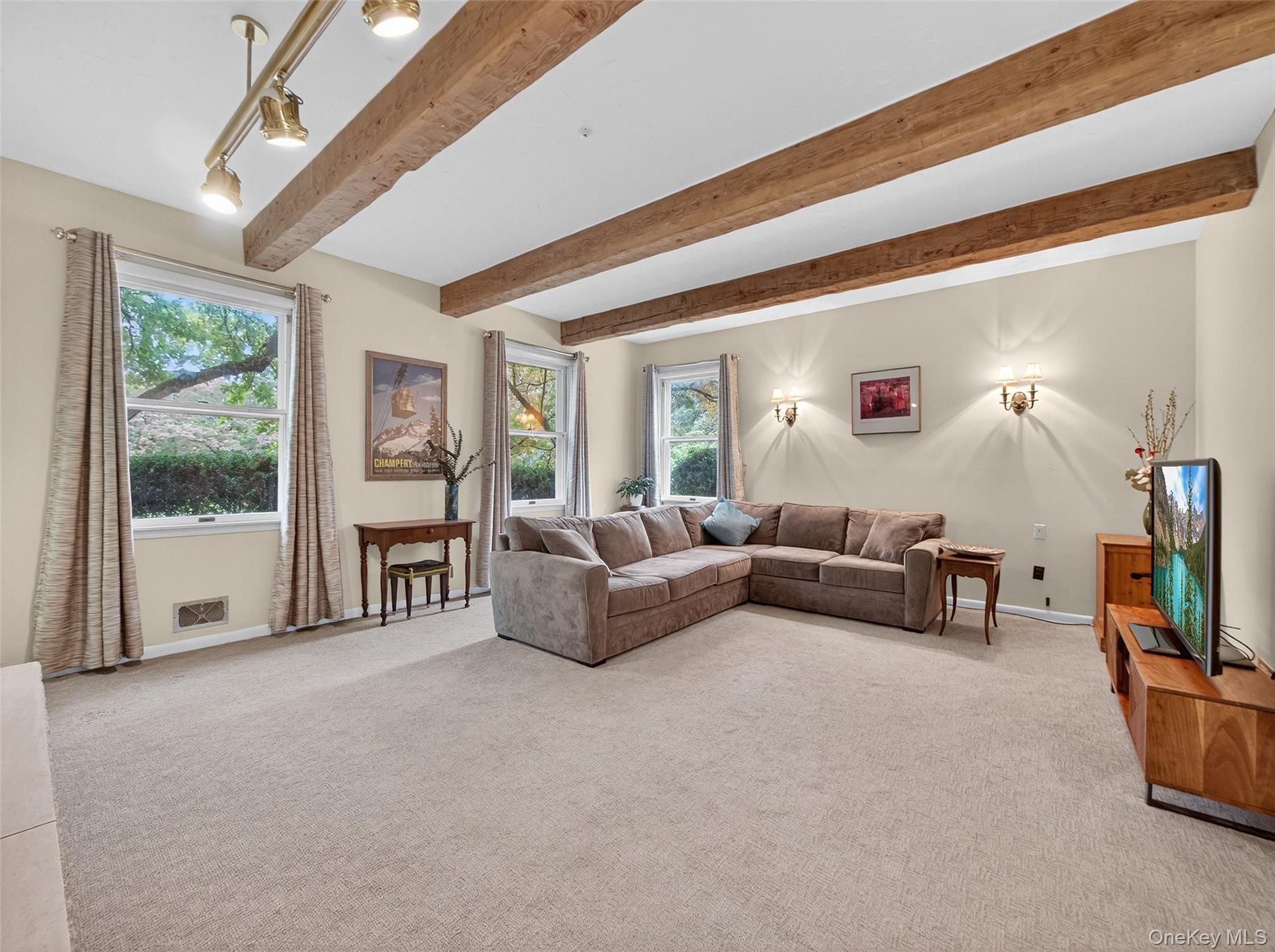 #17 photo, 1 Vivian Place, Montebello , NY 10901