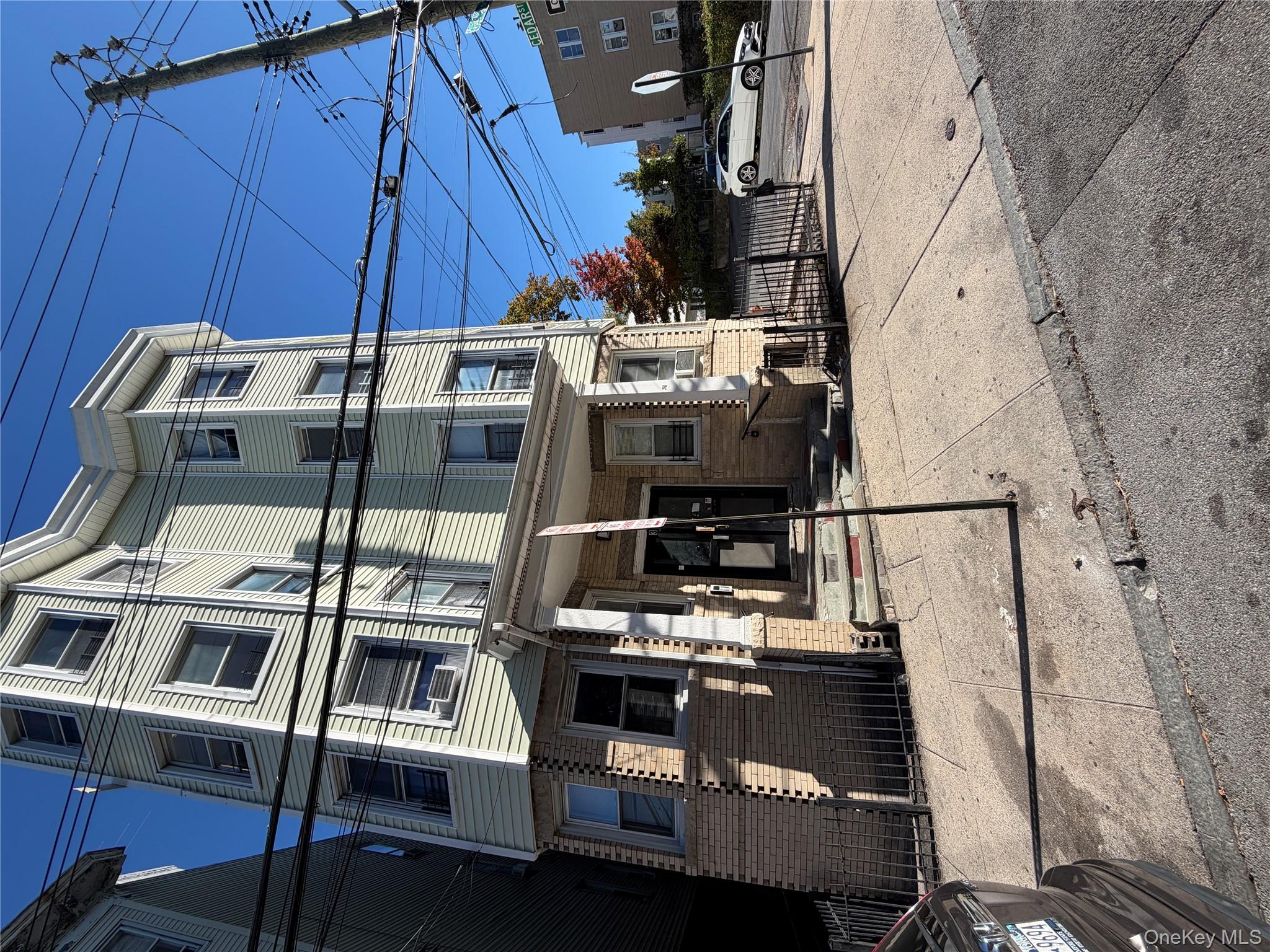 #12 photo, 31 Spruce Street, Yonkers , NY 10701