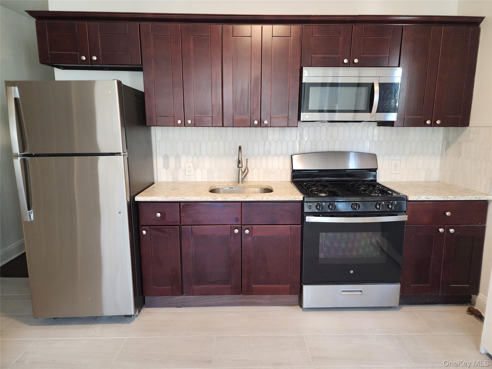 #7 photo, 451 Revere Avenue, ブロンクス区 Bronx , NY 10465