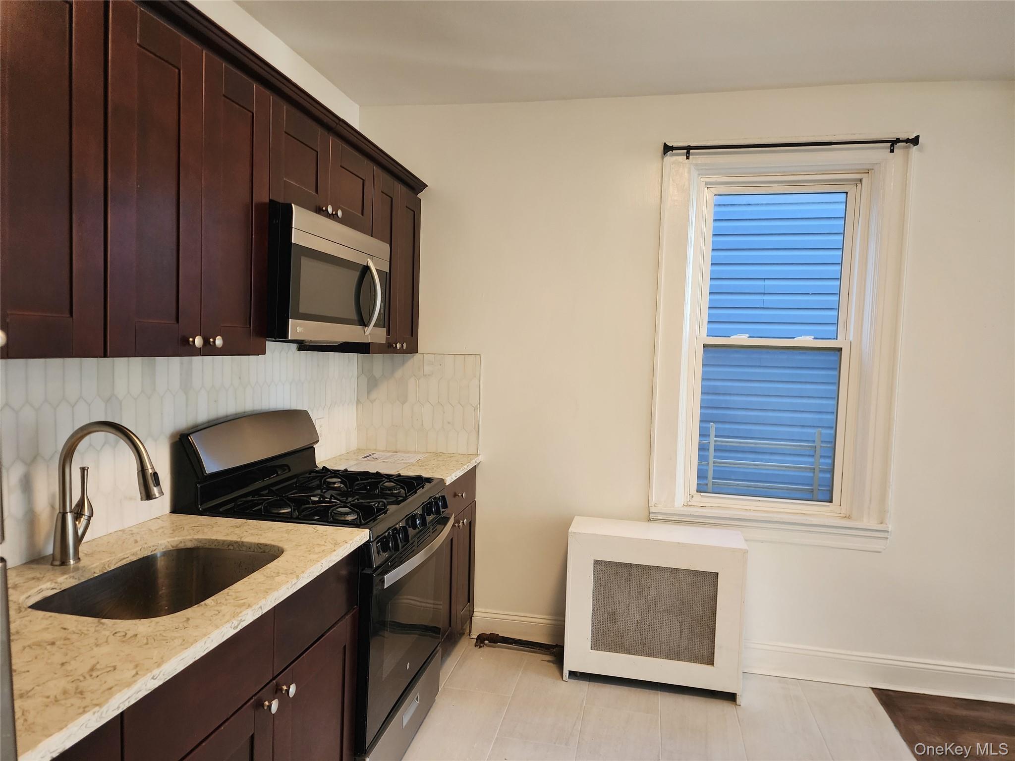 #8 photo, 451 Revere Avenue, ブロンクス区 Bronx , NY 10465