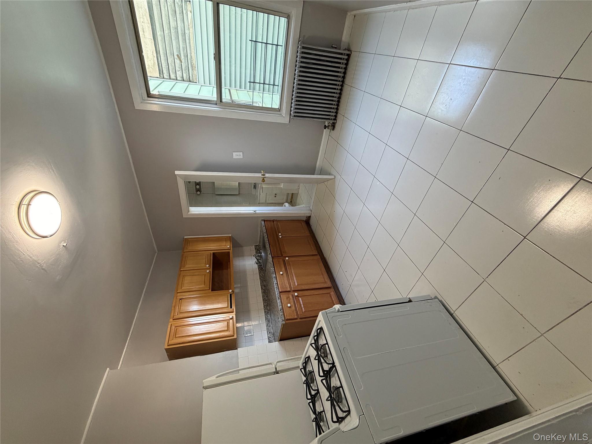 #2 photo, 25 Cliff Street, Yonkers , NY 10701