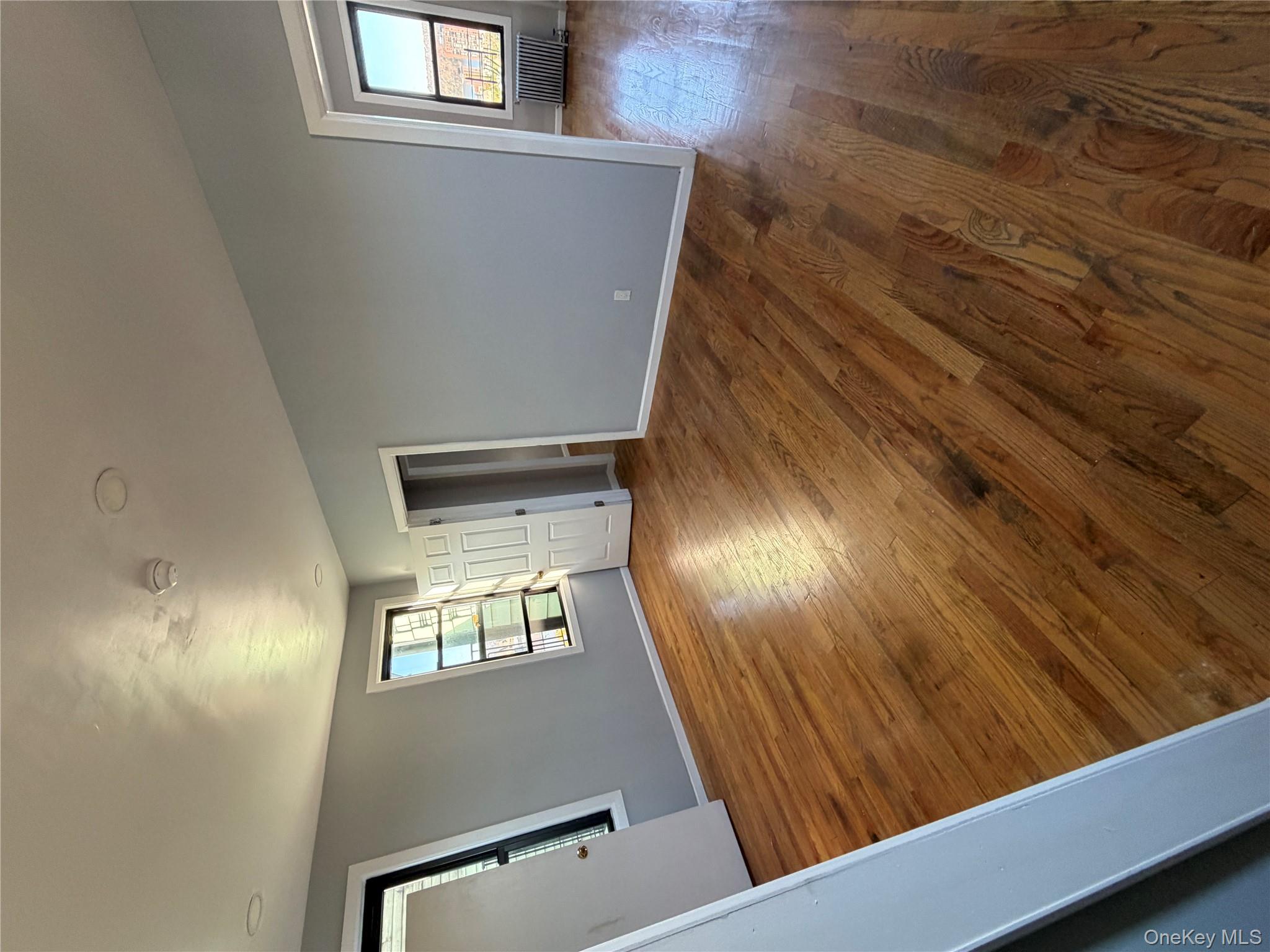 #6 photo, 25 Cliff Street, Yonkers , NY 10701