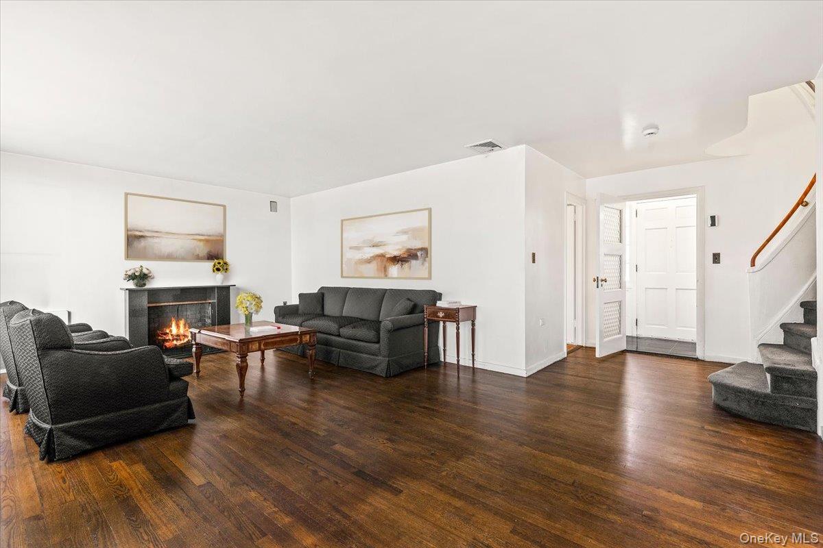 #6 photo, 210 WYNDCLIFF Road, Scarsdale , NY 10583