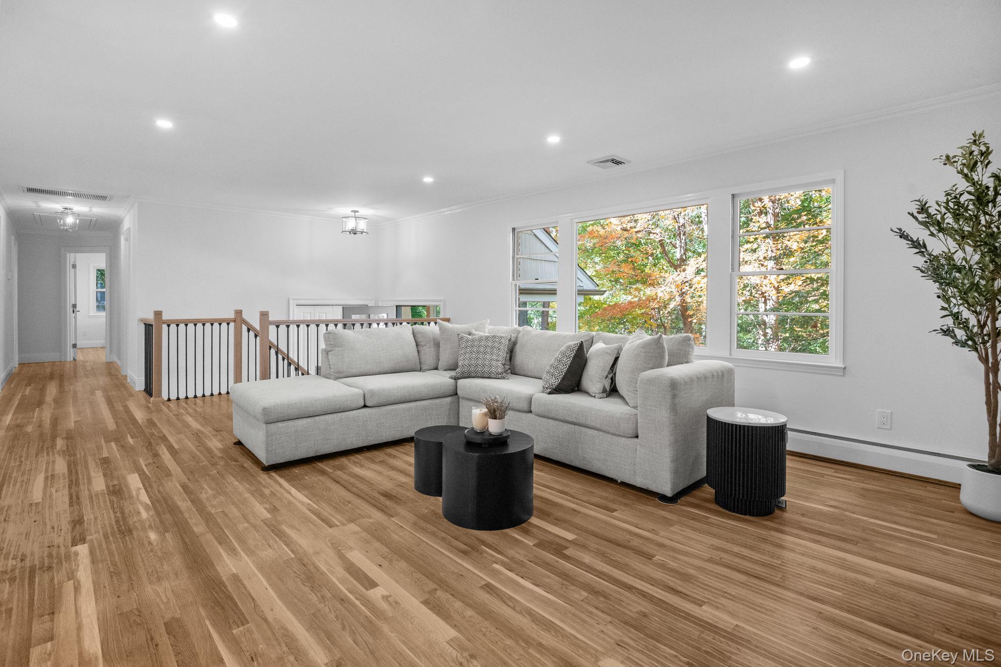 #4 photo, 341 Millwood Road, Chappaqua , NY 10514