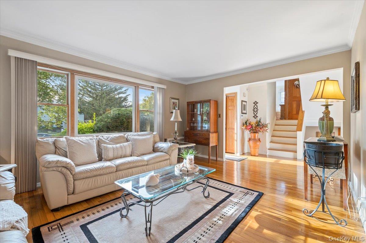 #4 photo, 86 Caffrey Avenue, Bethpage , NY 11714