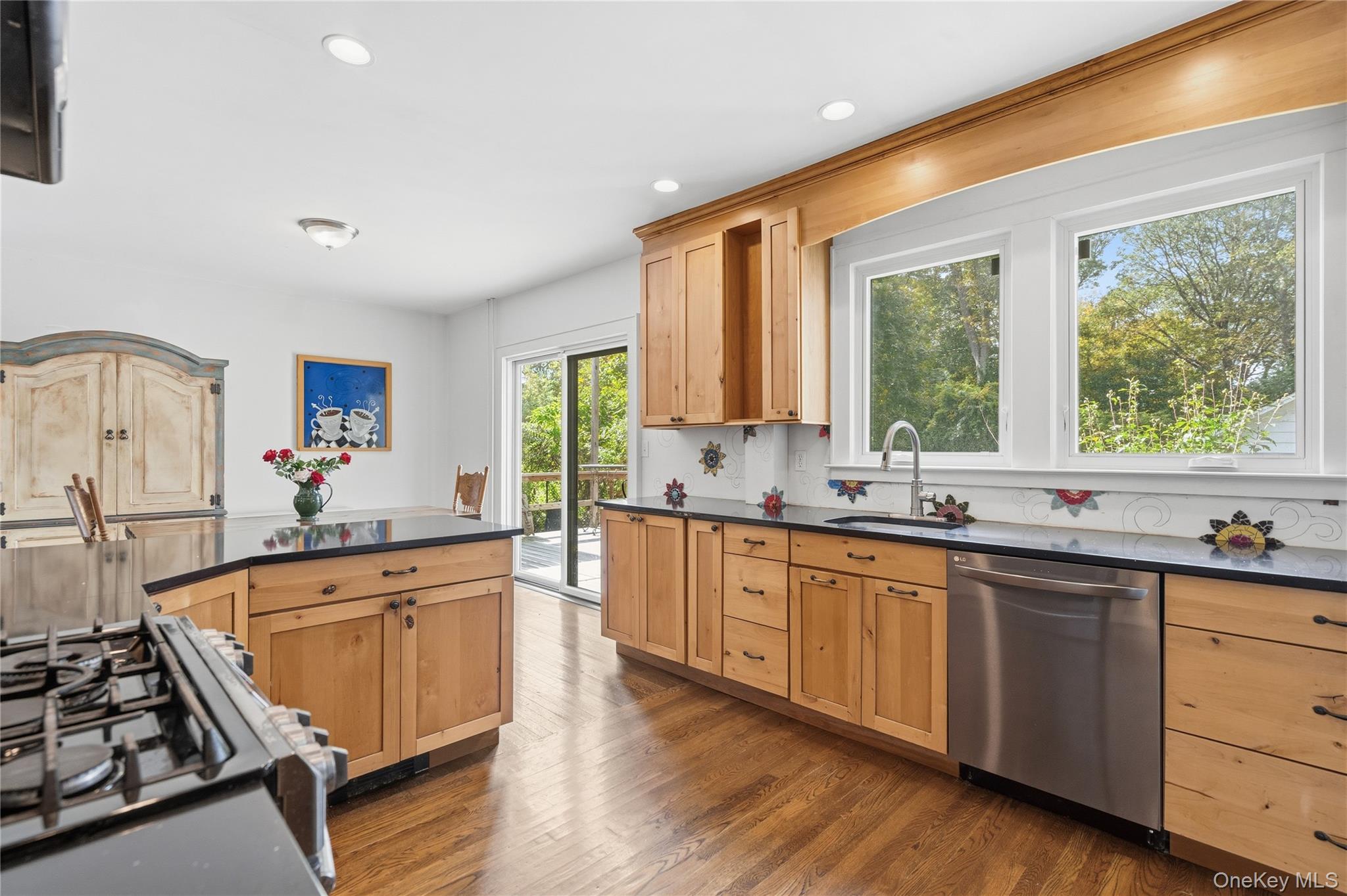 #13 photo, 107 Soundview Road, Huntington , NY 11743