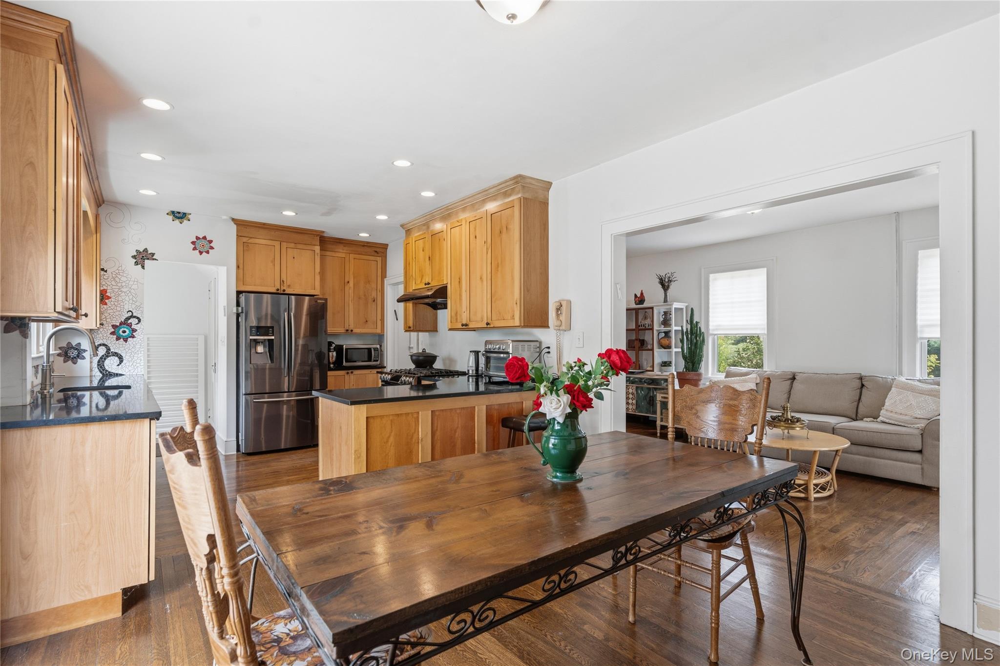 #14 photo, 107 Soundview Road, Huntington , NY 11743