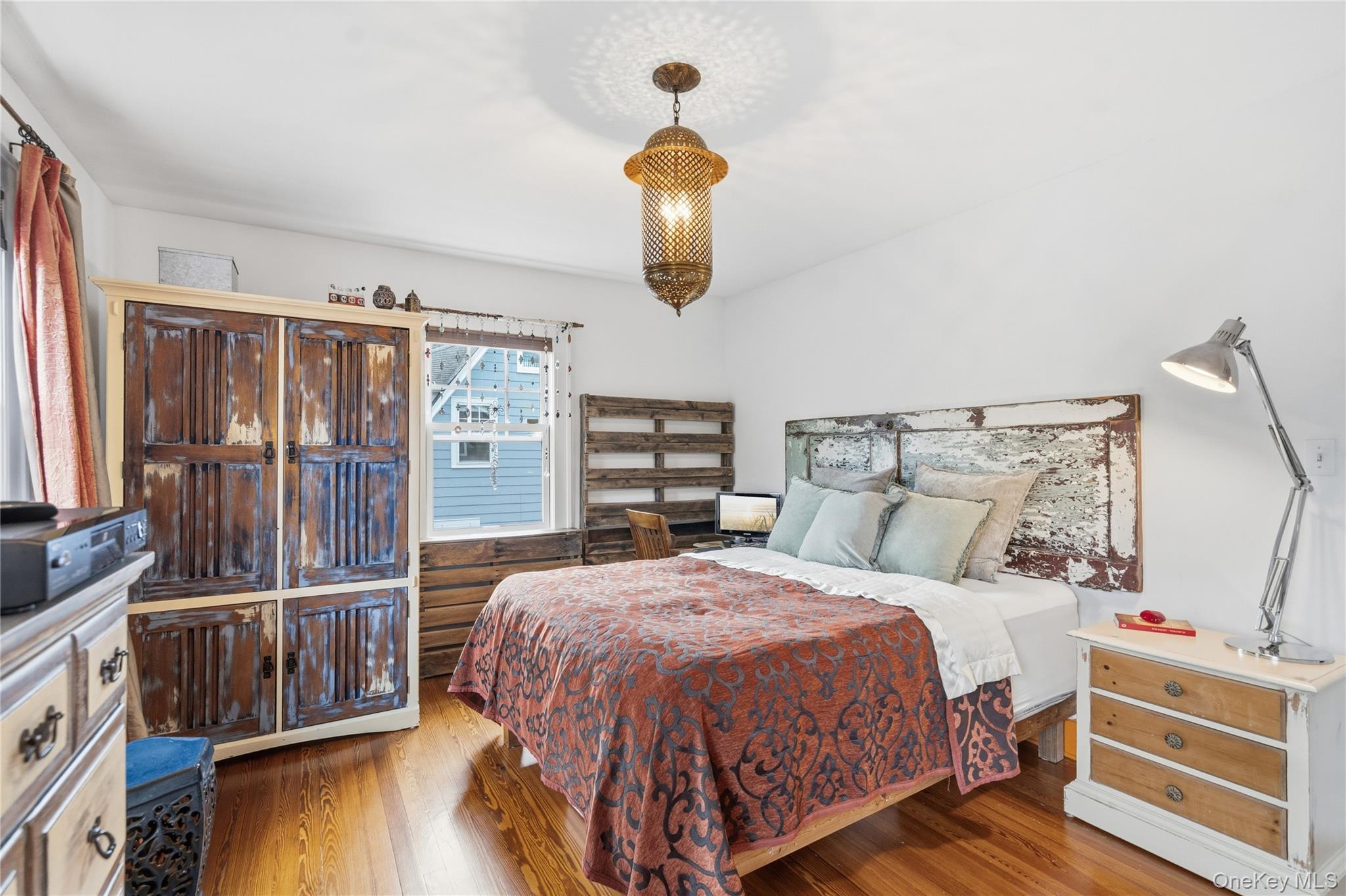 #16 photo, 107 Soundview Road, Huntington , NY 11743