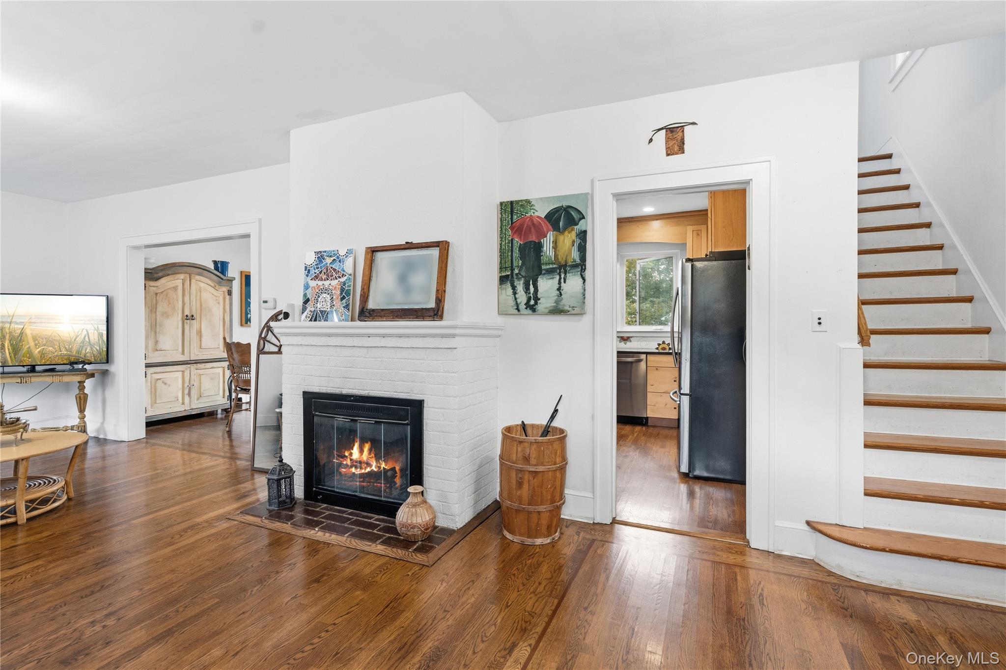 #3 photo, 107 Soundview Road, Huntington , NY 11743