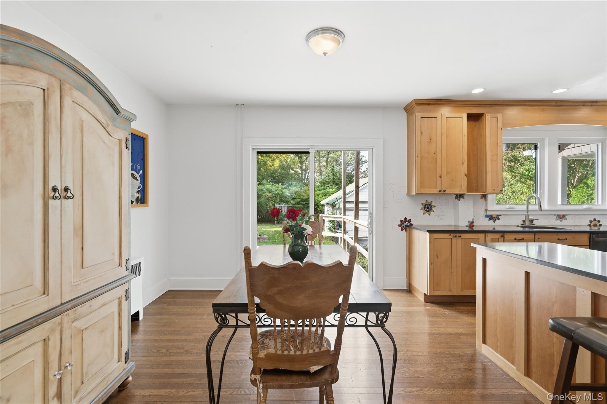 #8 photo, 107 Soundview Road, Huntington , NY 11743