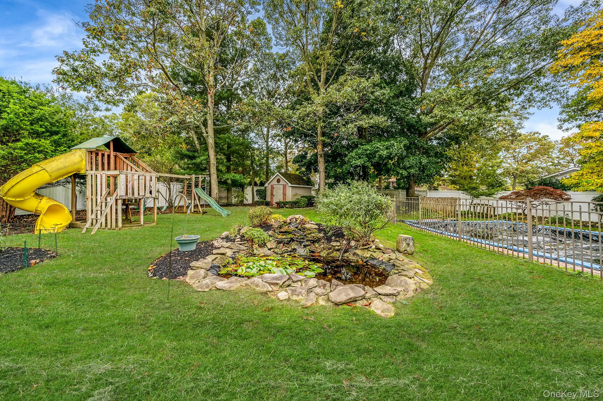 #4 photo, 4 Court Street, サフォーク郡 Selden , NY 11784