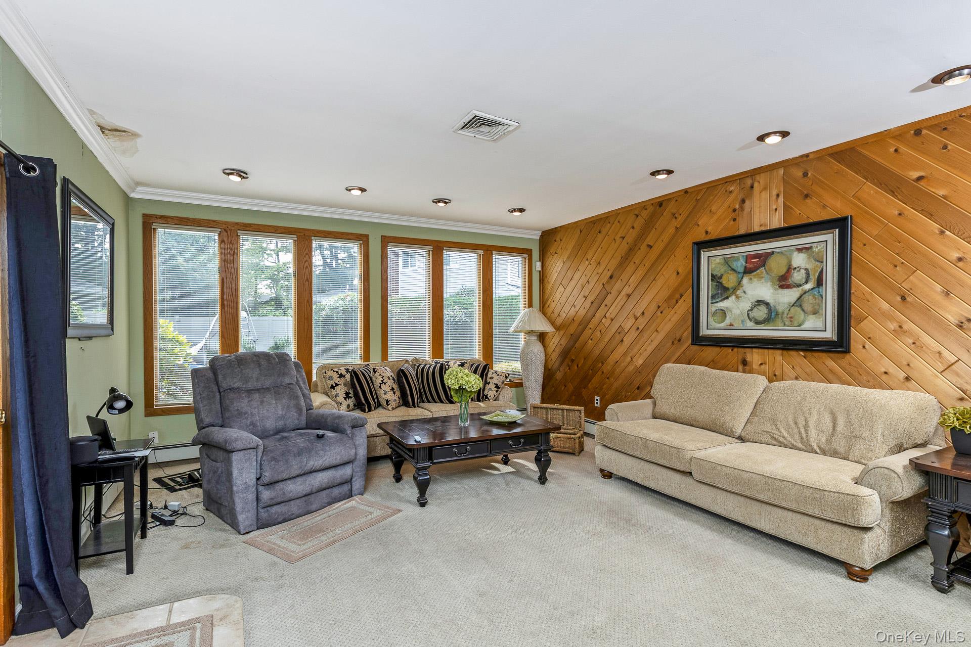 #19 photo, 27 Bruno Lane, Dix Hills , NY 11746