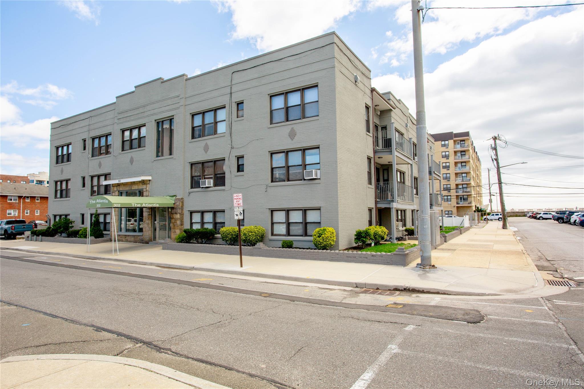 #17 photo, 302 E Broadway, Long Beach , NY 11561