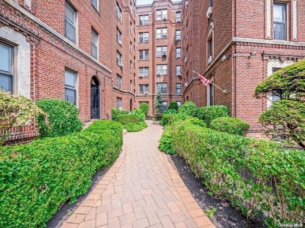 #1 photo, 115-25 84 Avenue, クイーンズ区 Kew Gardens , NY 11418