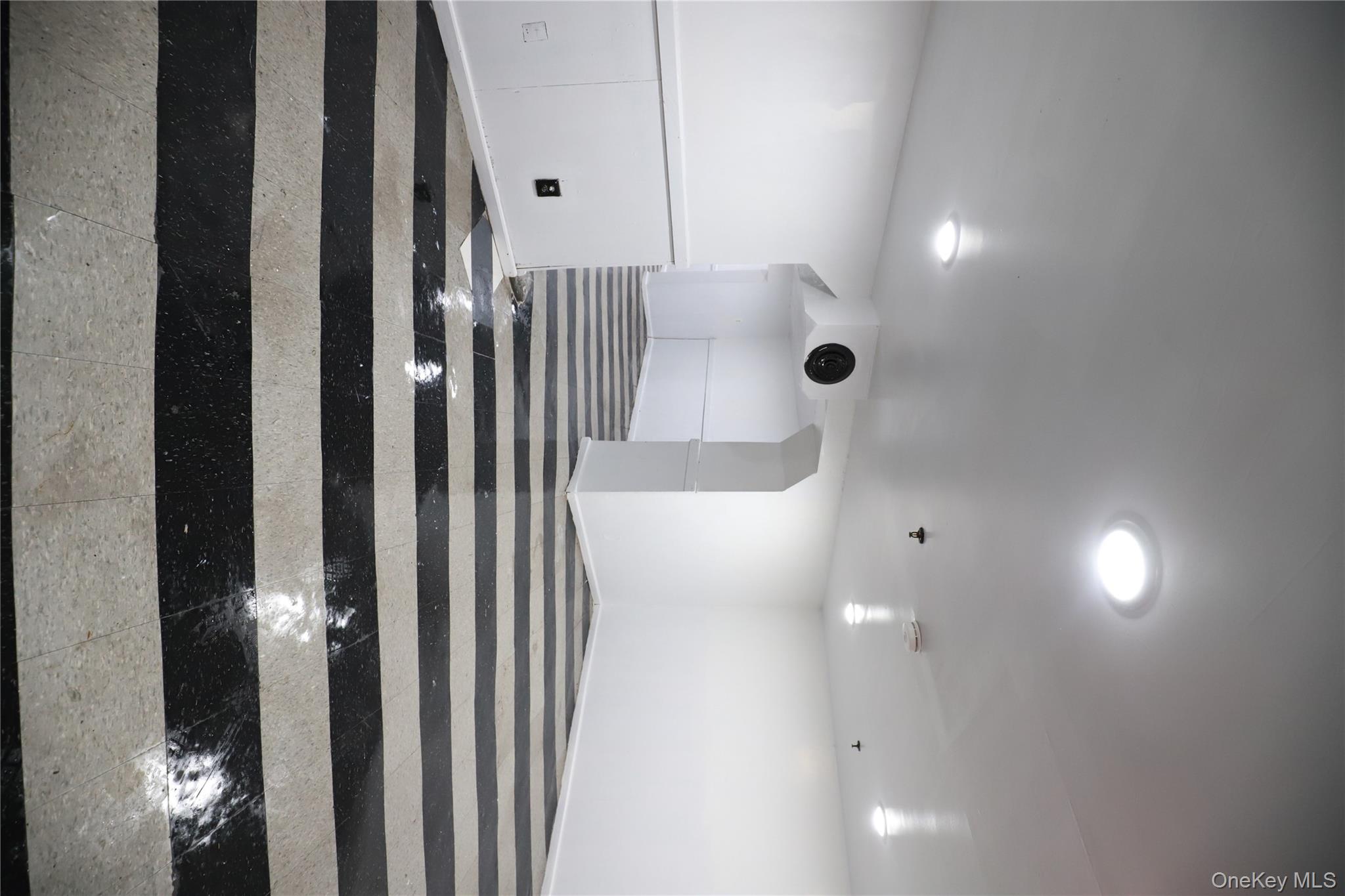 #15 photo, 99-11 37th Avenue, Corona , NY 11368