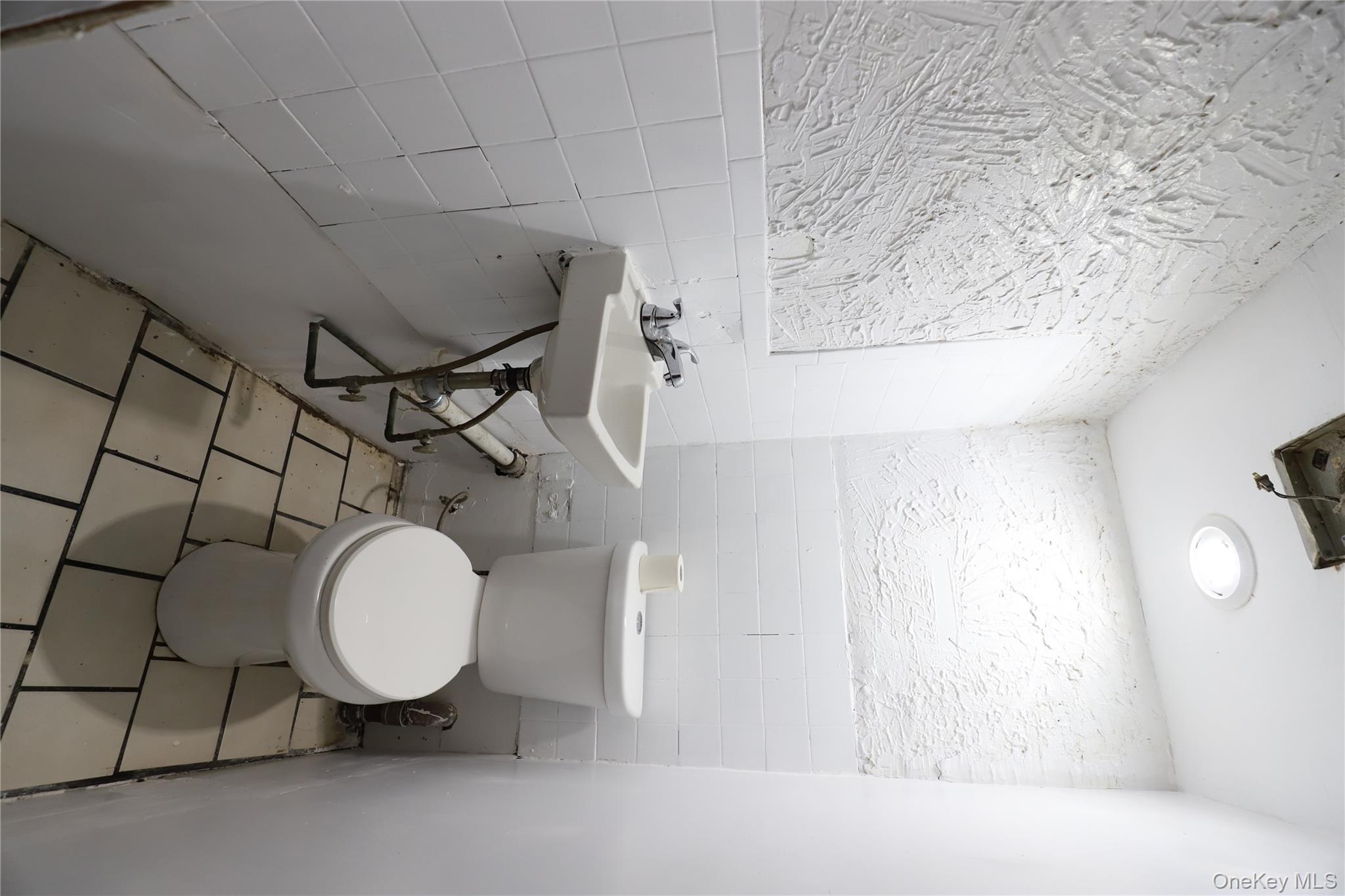 #20 photo, 99-11 37th Avenue, Corona , NY 11368