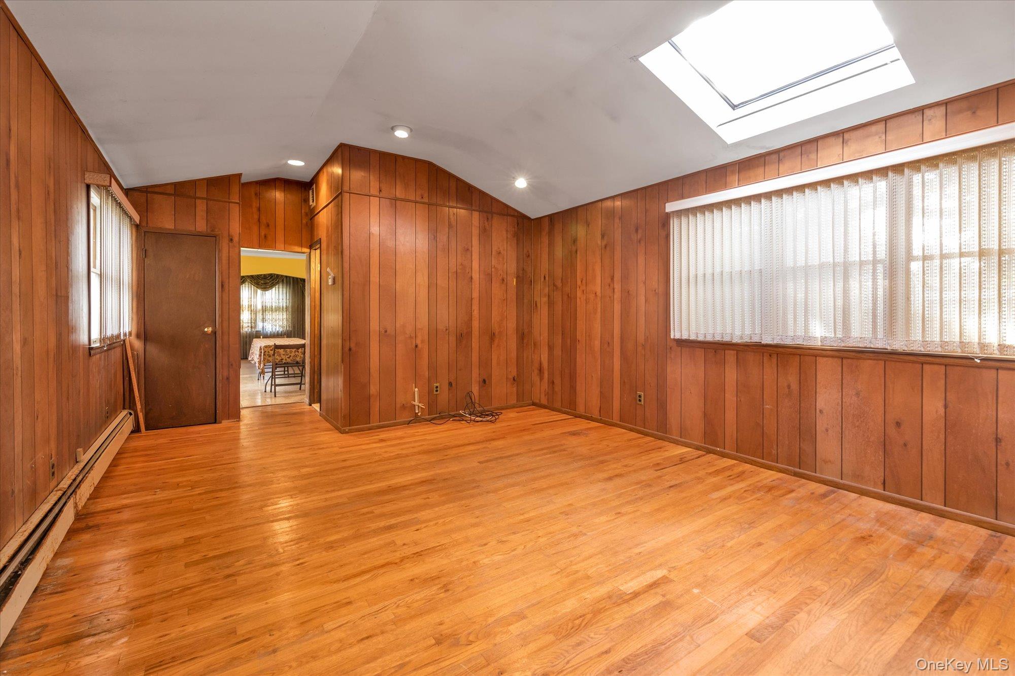 #11 photo, 95 Dogwood Avenue, ナッソー郡 Malverne , NY 11565