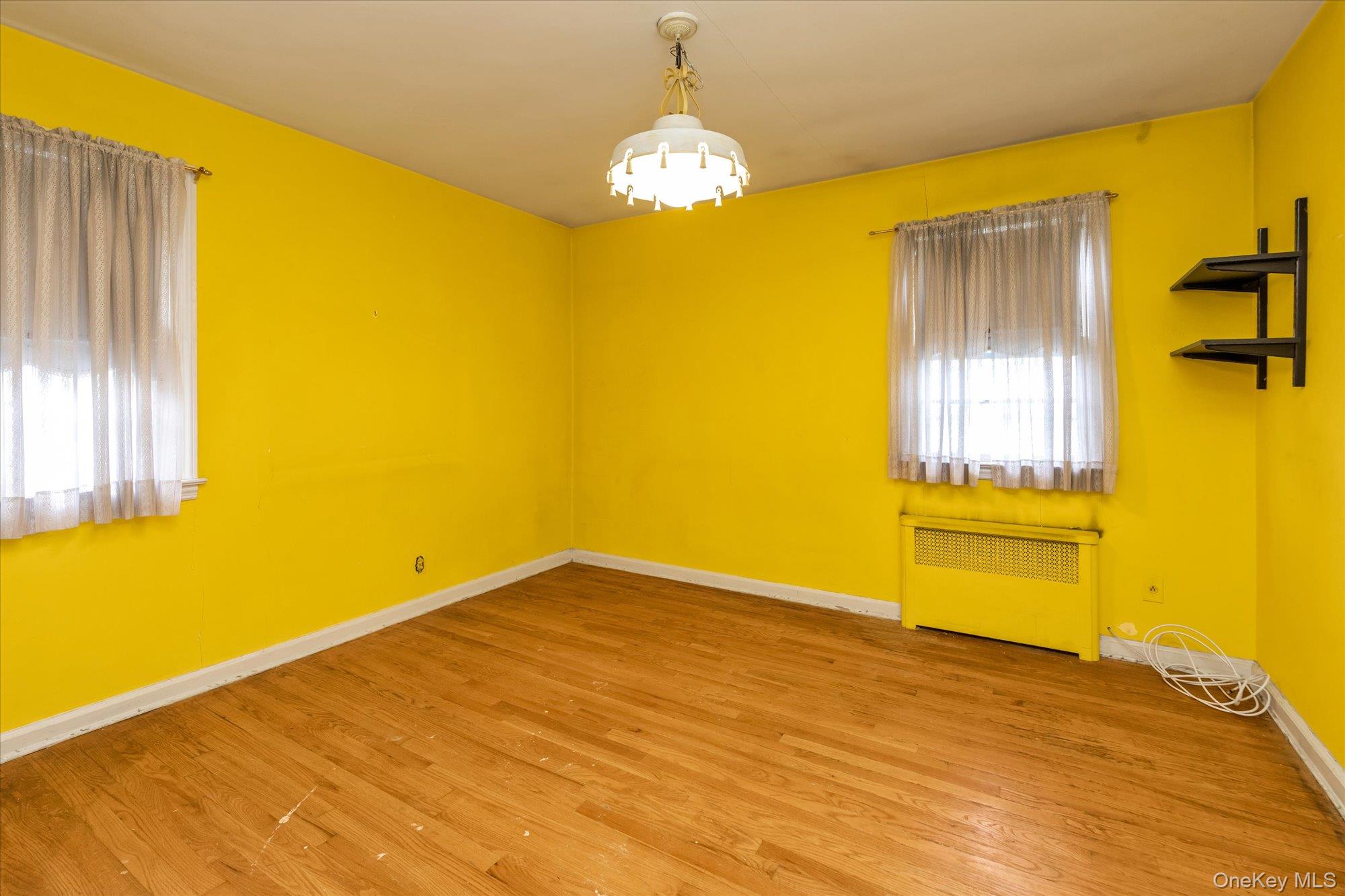 #14 photo, 95 Dogwood Avenue, ナッソー郡 Malverne , NY 11565